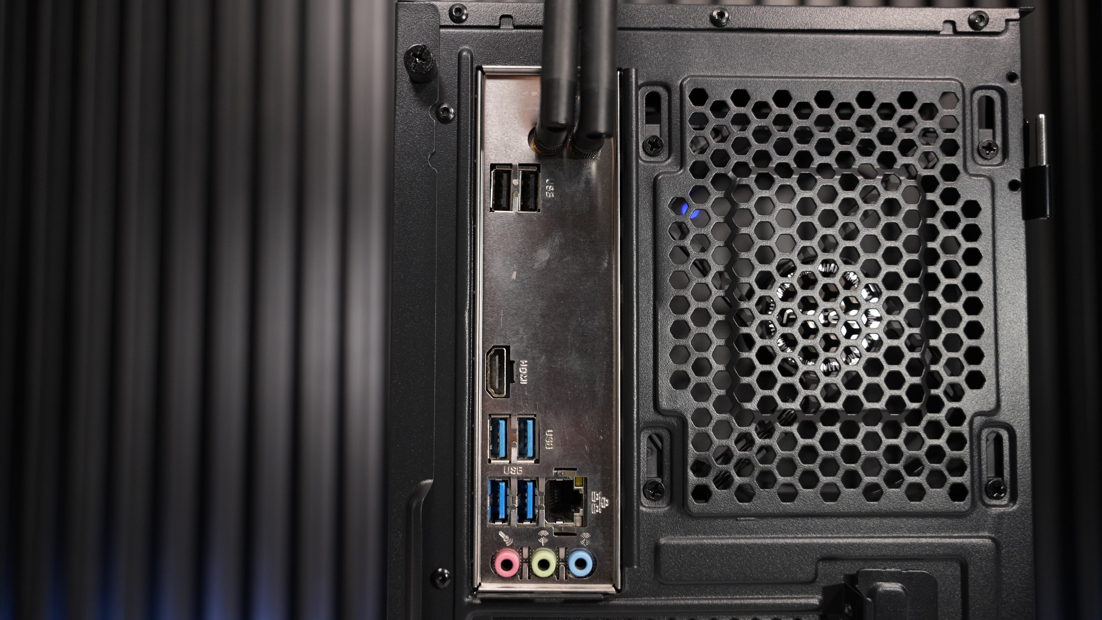 Ryzen 5 2600 + RTX 2060 Gaming PC