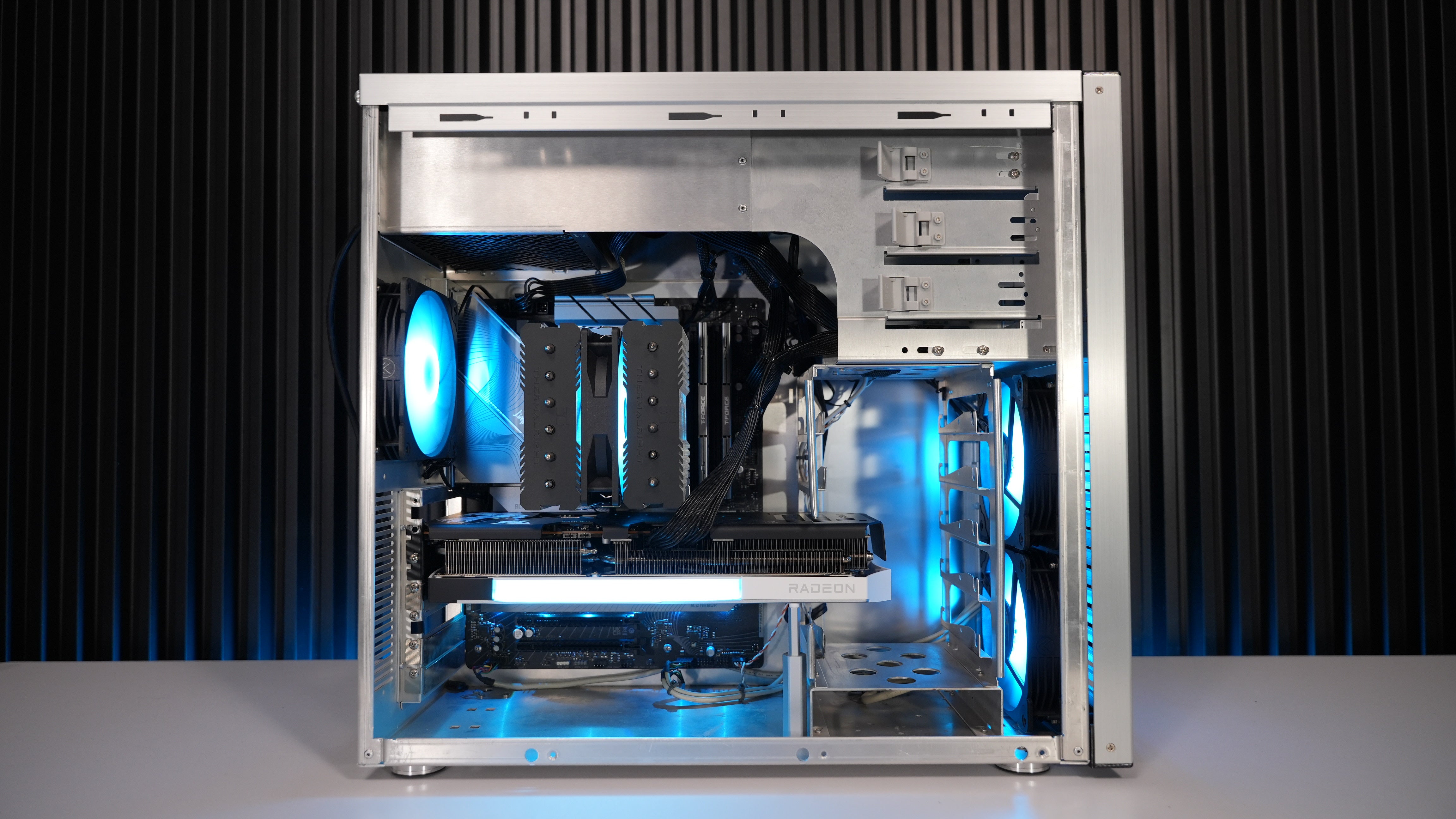 Ryzen 7 7700X + RX 9070XT Gaming/Streaming PC
