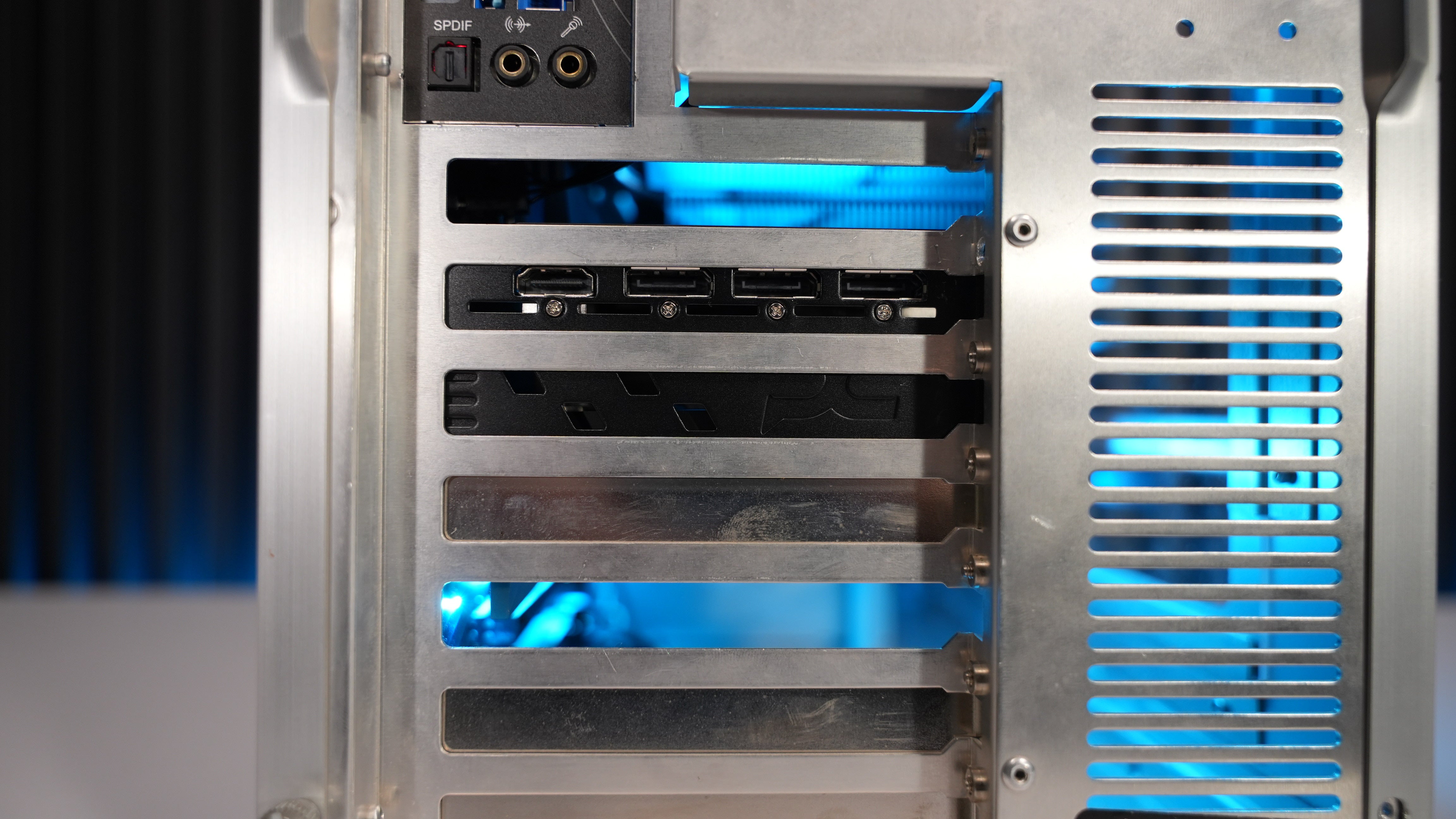Ryzen 7 7700X + RX 9070XT Gaming/Streaming PC