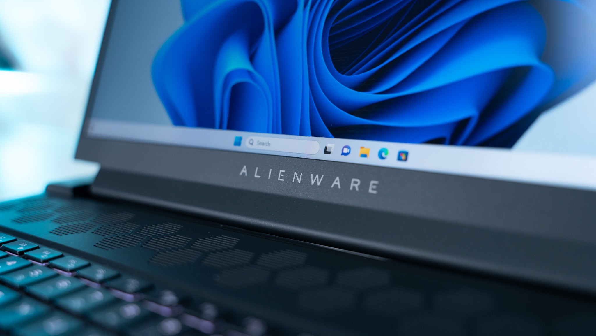 Alienware M16 - Intel i9 13900HX + RTX 4080 Gaming/Streaming Laptop (In Stock)