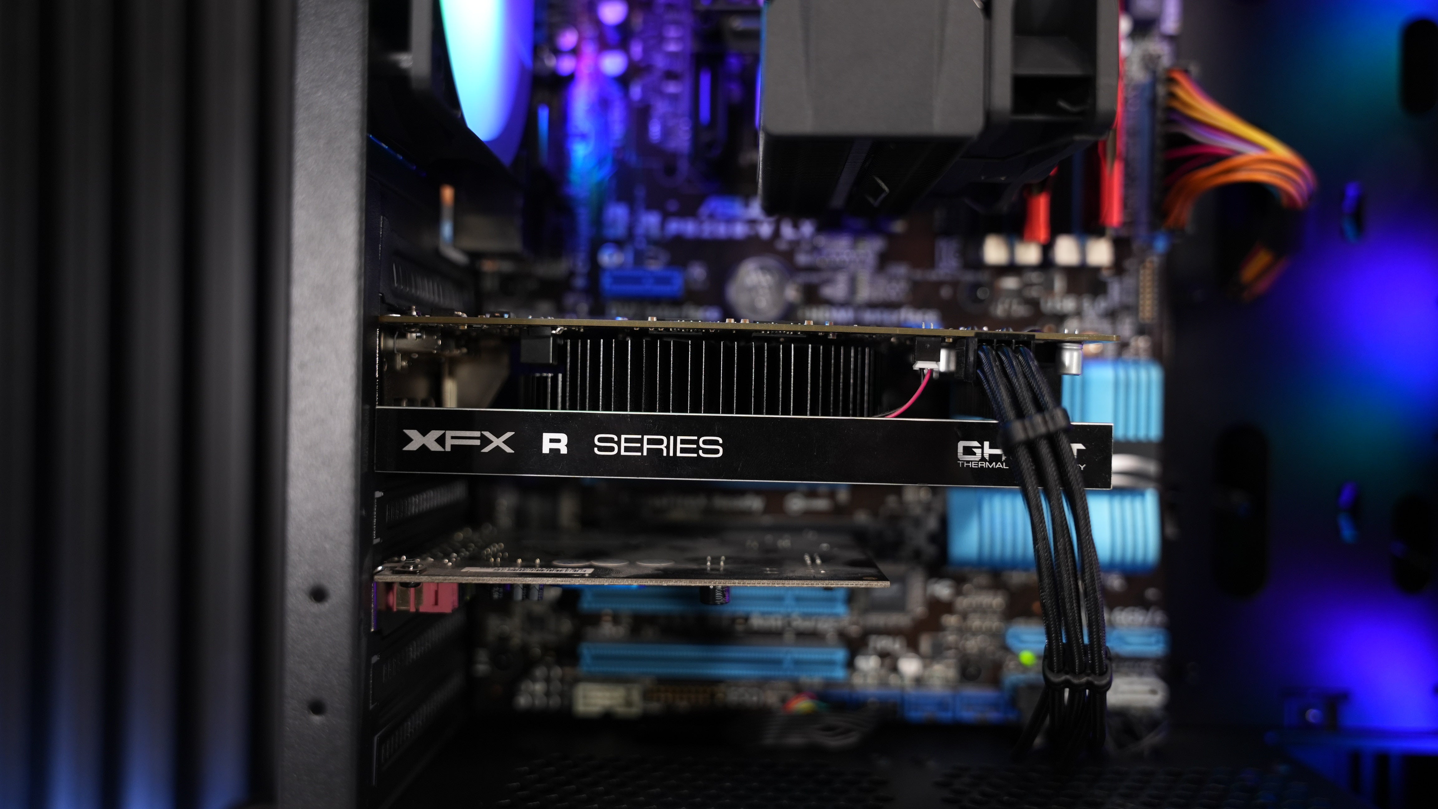 Intel i7 2700K + AMD R7 250X Budget PC