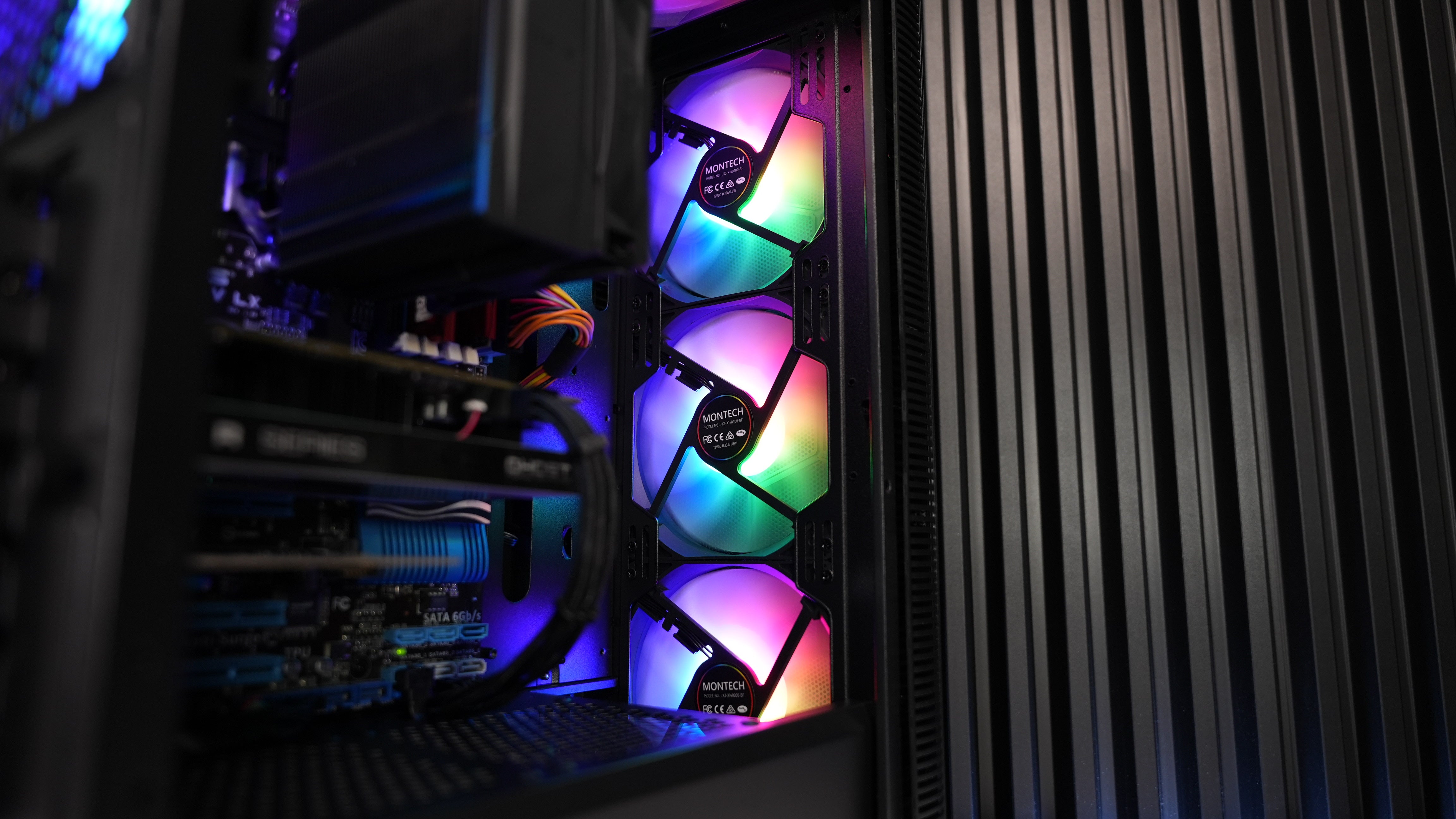 Intel i7 2700K + AMD R7 250X Budget PC