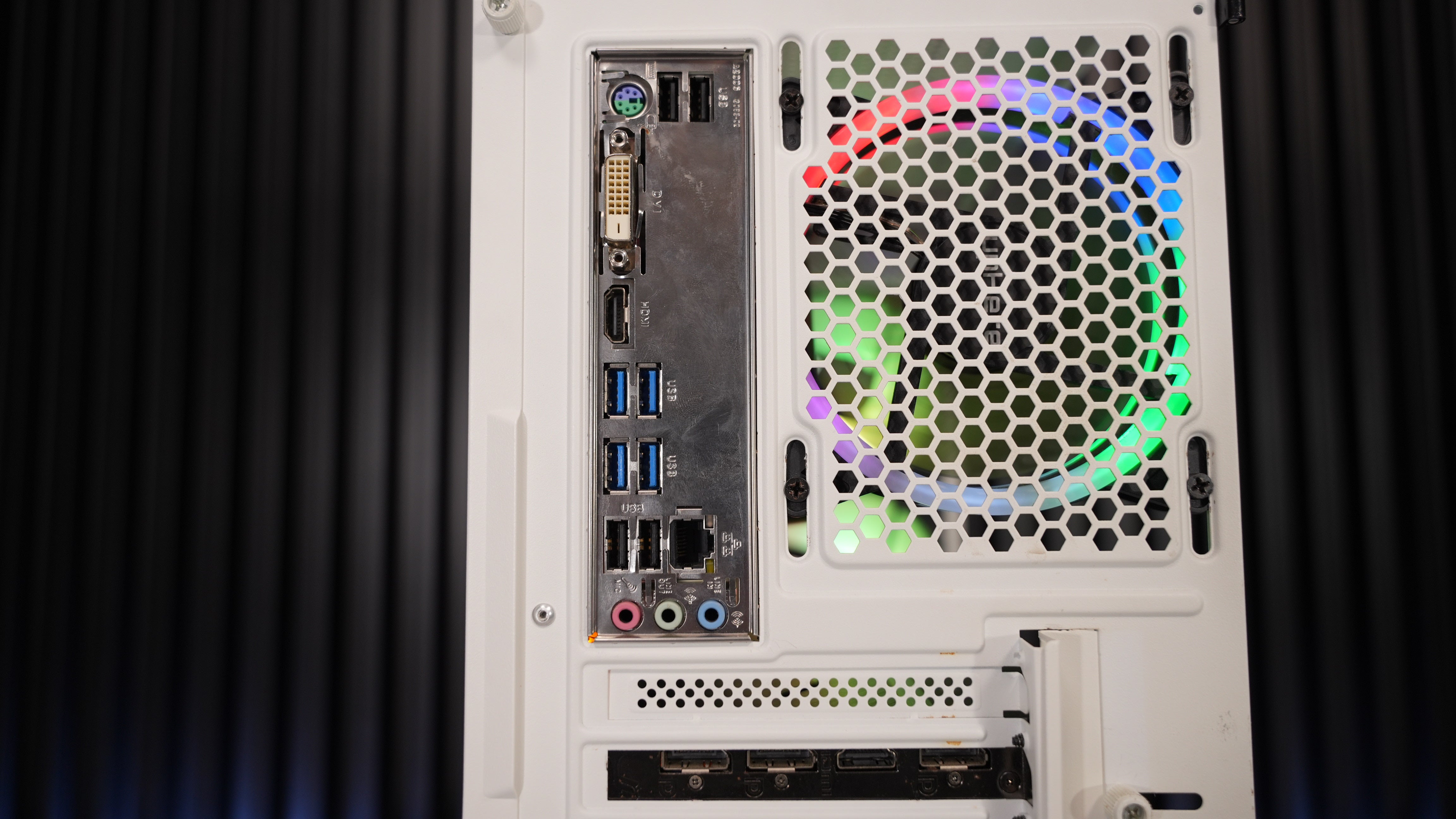 Ryzen 5 2600 + GTX 1660 Super Gaming PC