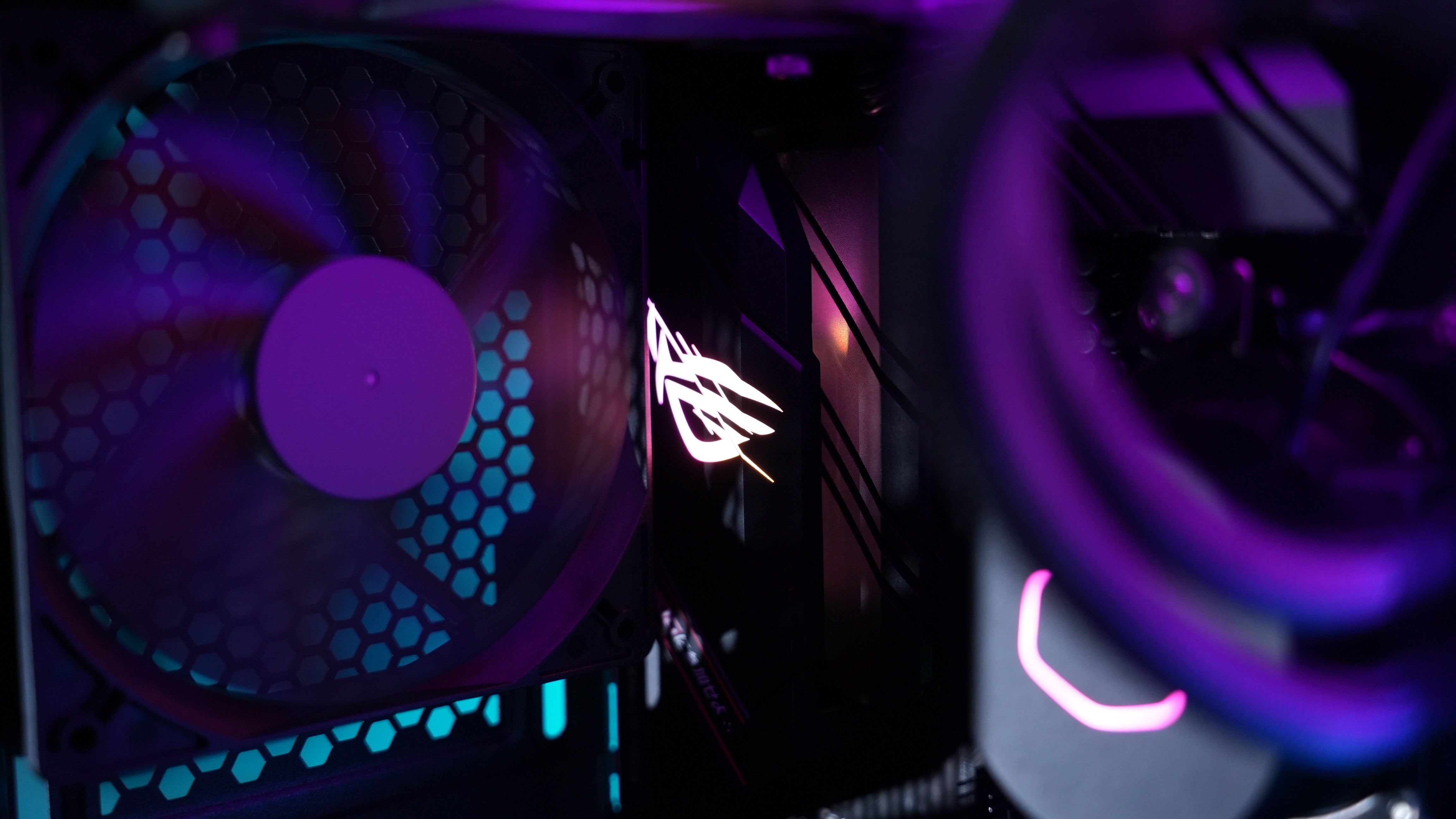 Ryzen 3800X + RTX 2080 Super Gaming/Editing PC (In Stock)