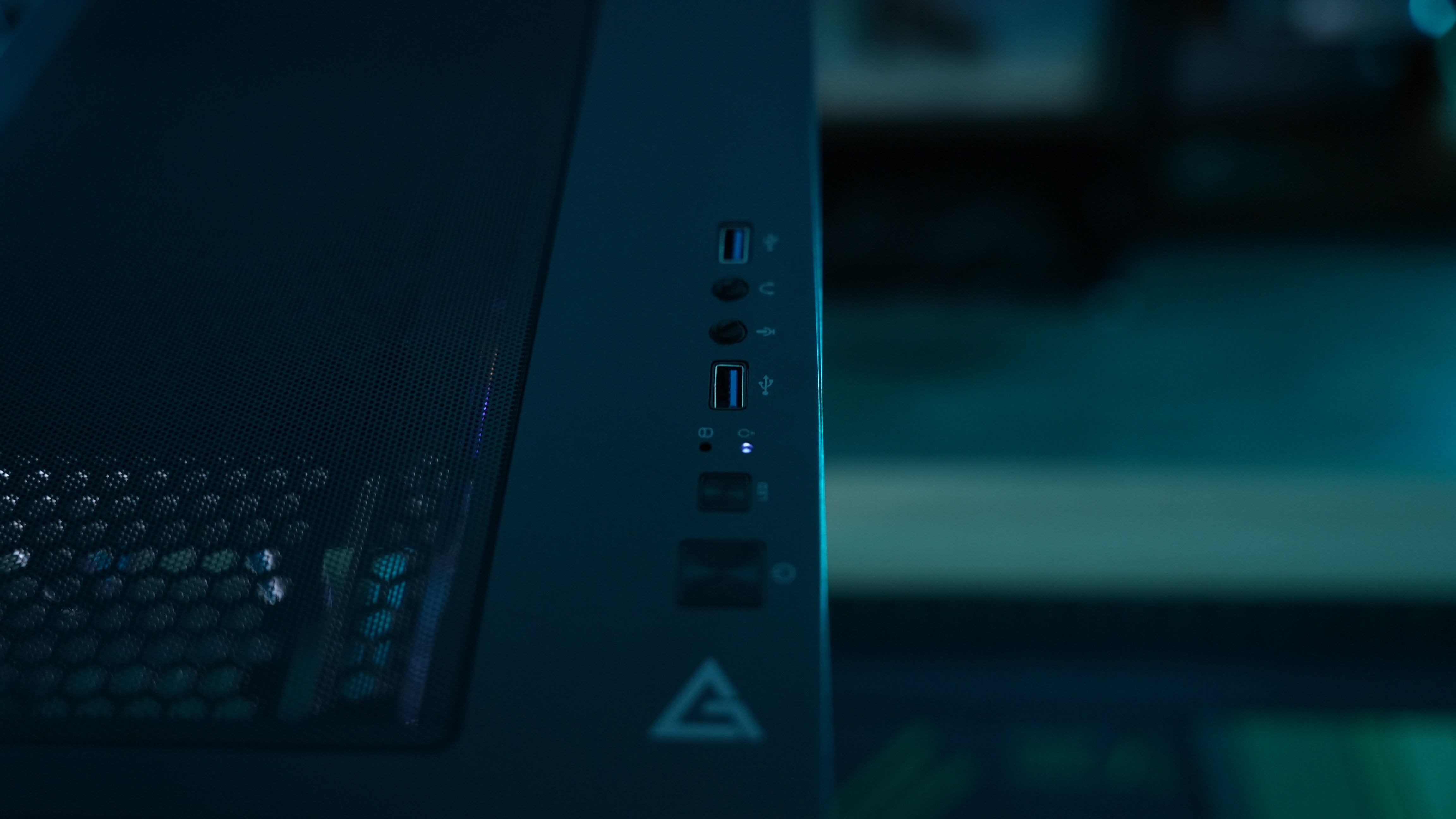 Ryzen 3800X + RTX 2080 Super Gaming/Editing PC (In Stock)