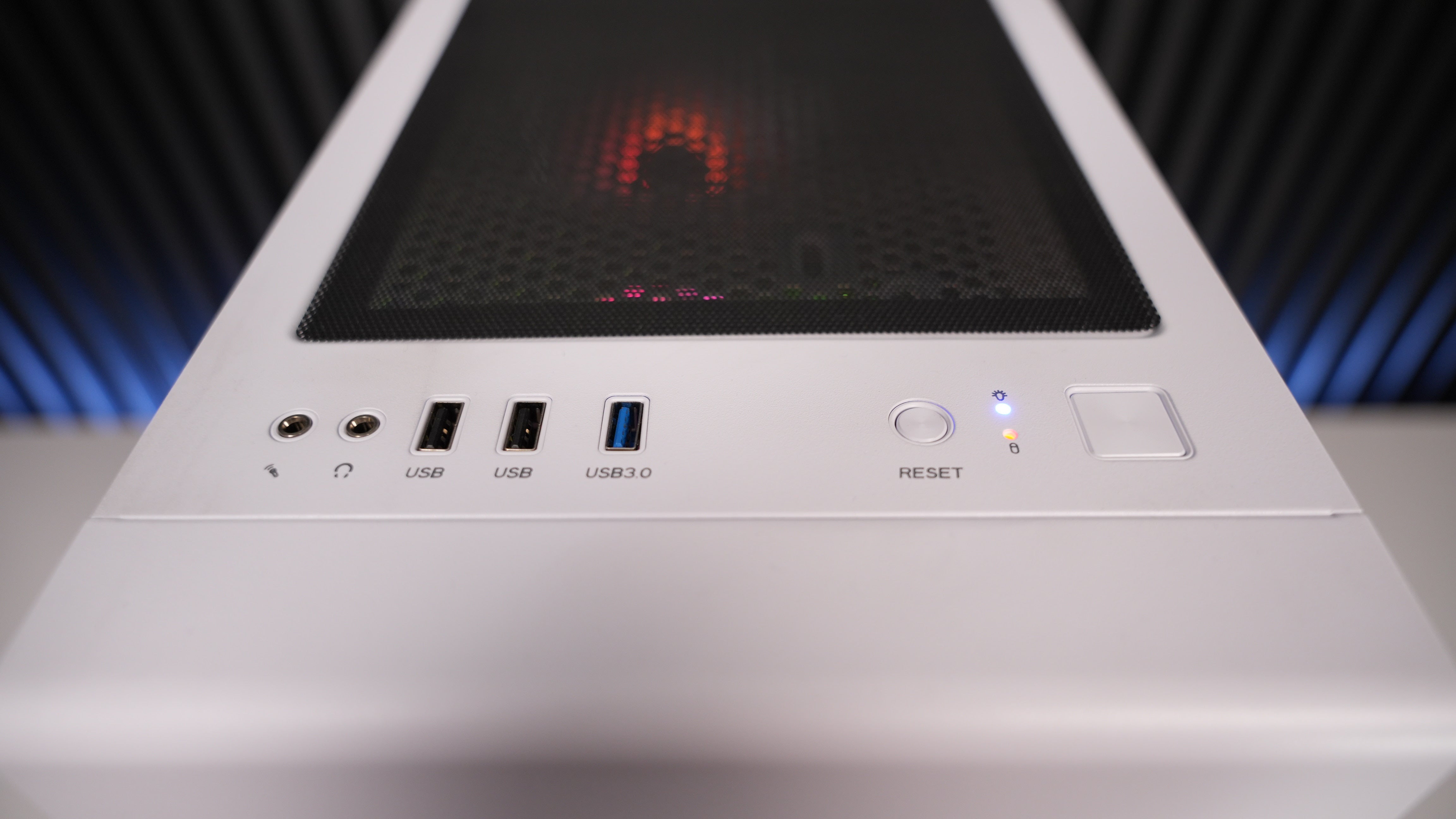 Ryzen 5 7600 + RTX 5060 Gaming PC