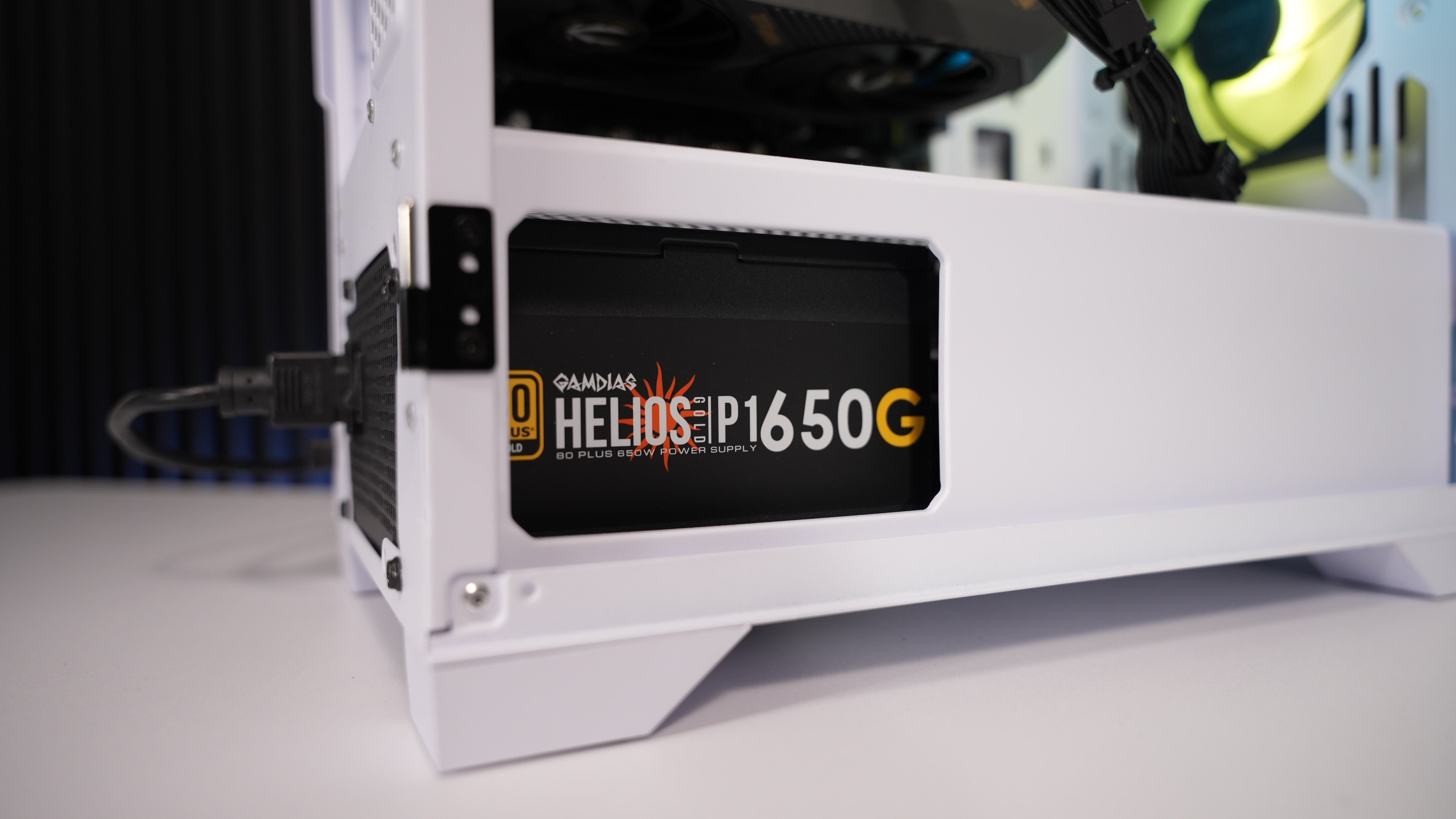 Ryzen 5 7600 + RTX 5060 Gaming PC