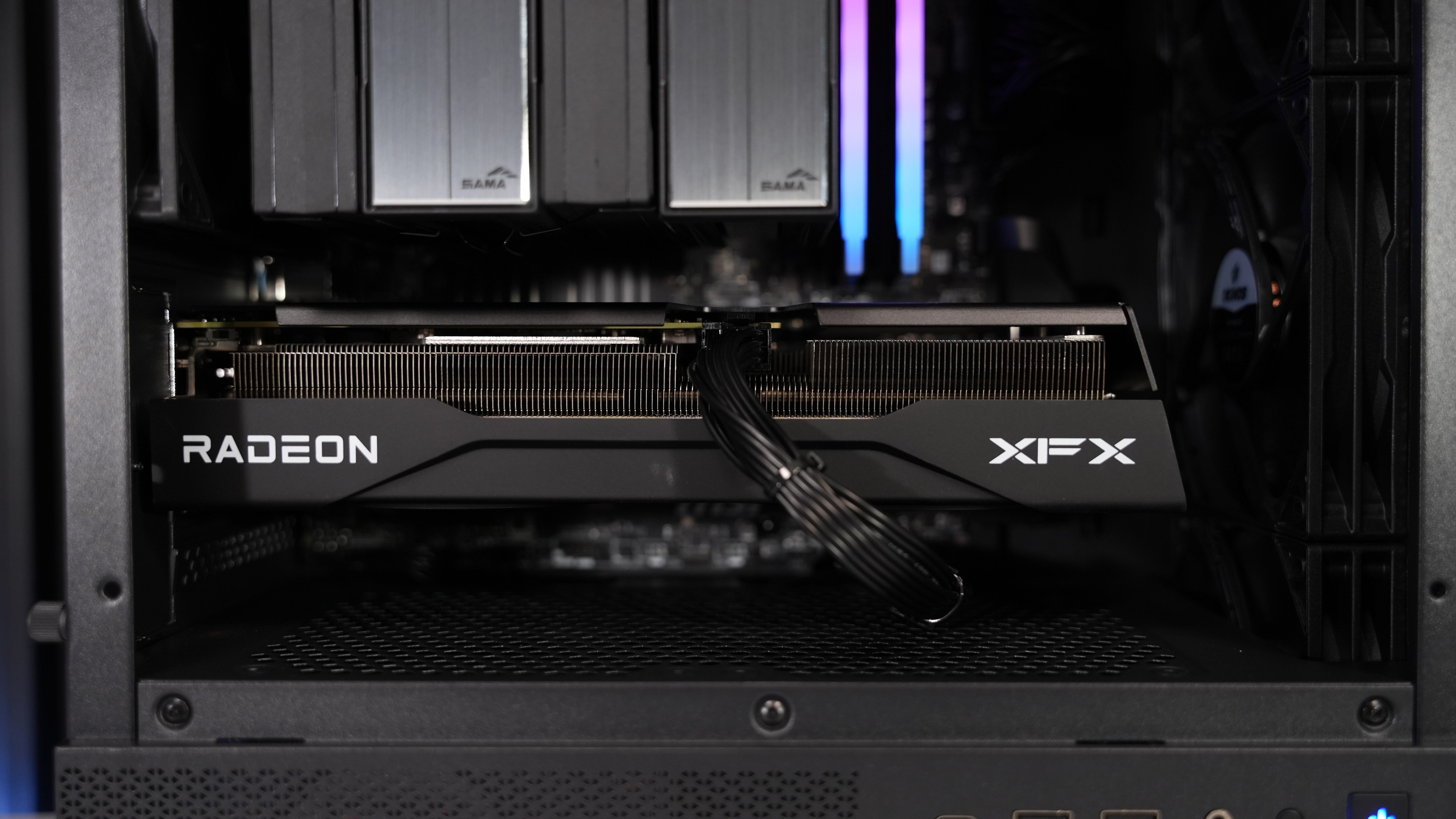 Ryzen 5 5600G + RX 9060XT Gaming PC