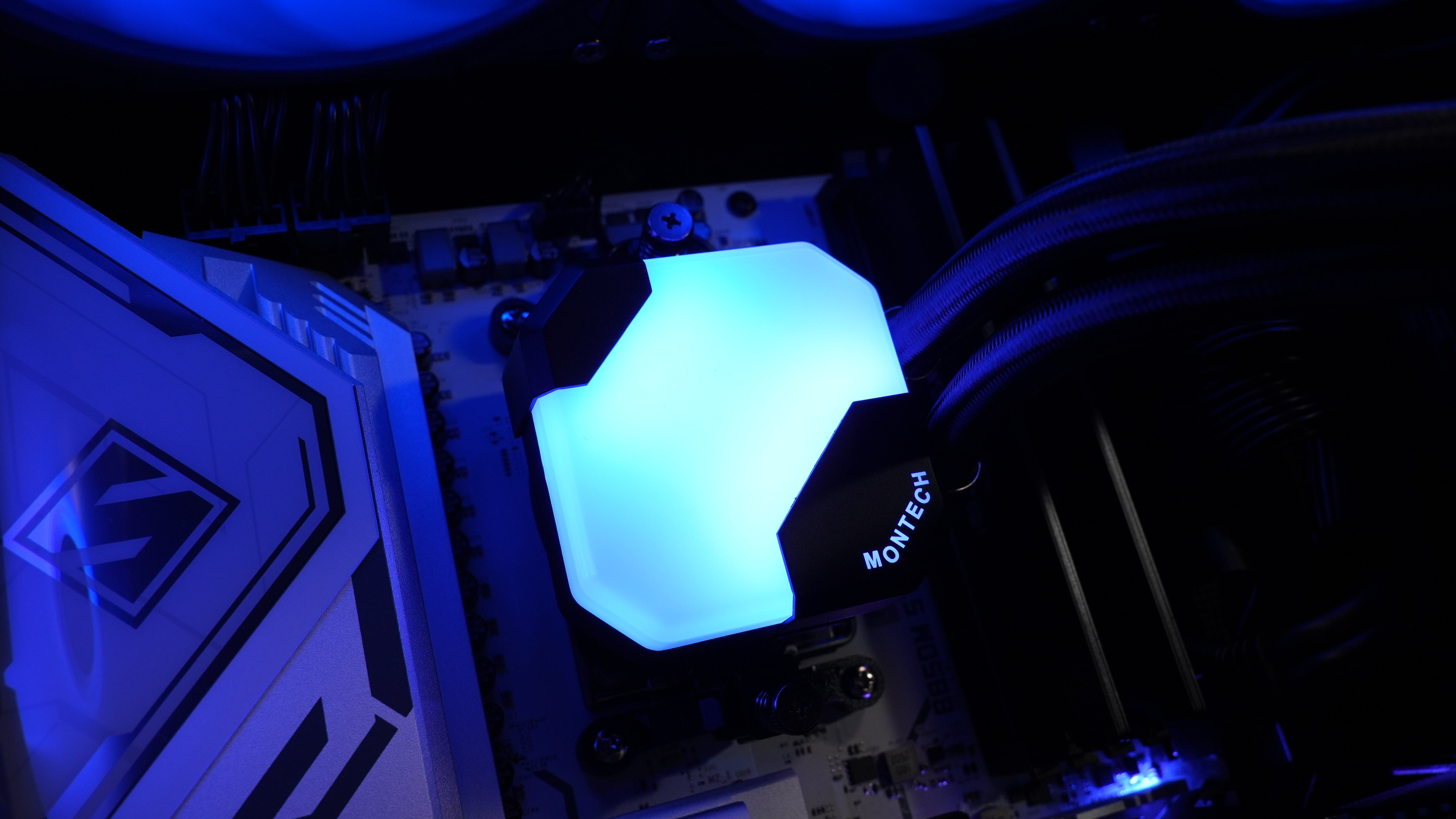 Ryzen 7 7800X3D + RX 9070XT Gaming/Streaming PC