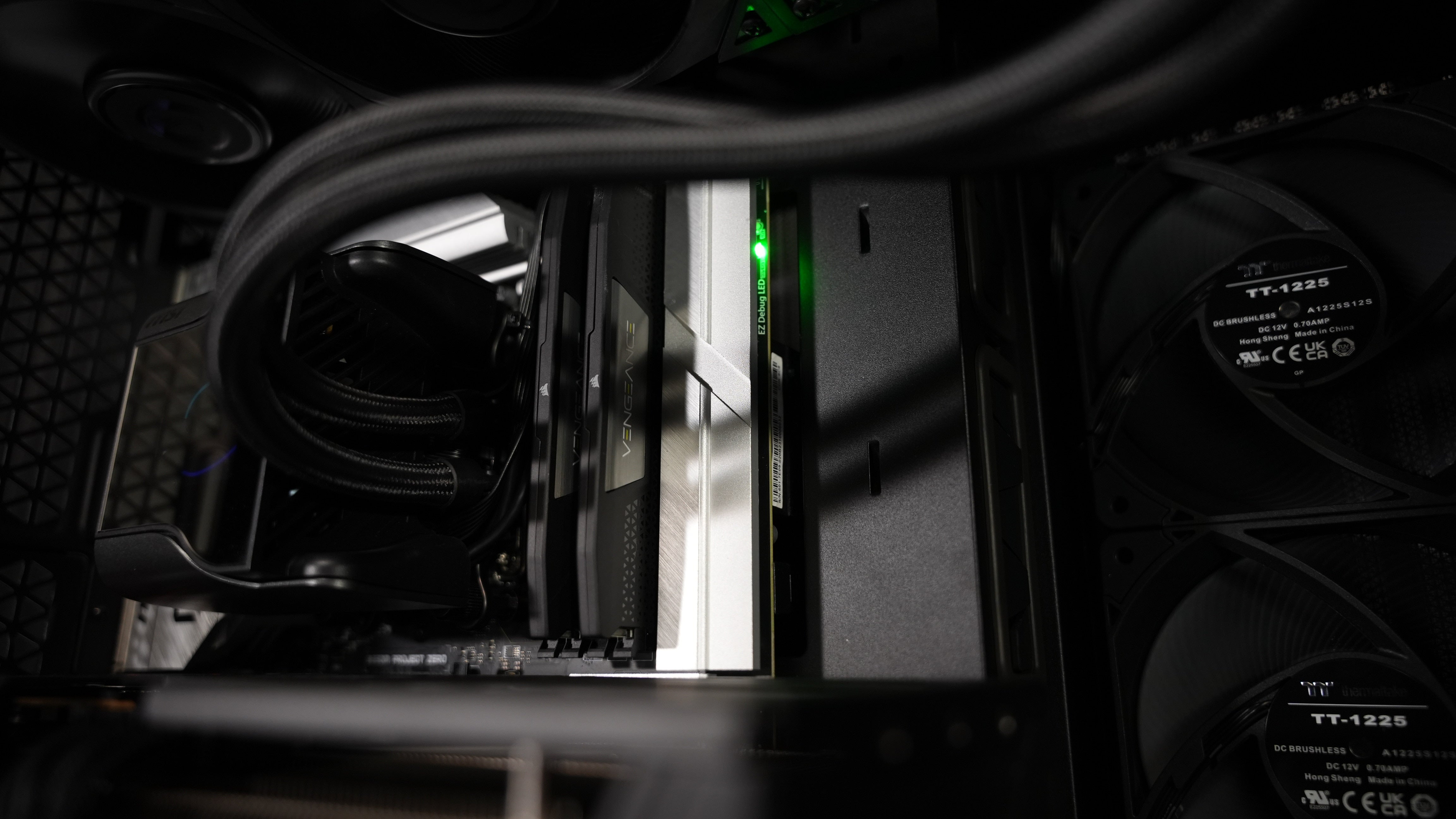 Ryzen 5 9600X + RX 9070XT Gaming/Streaming PC