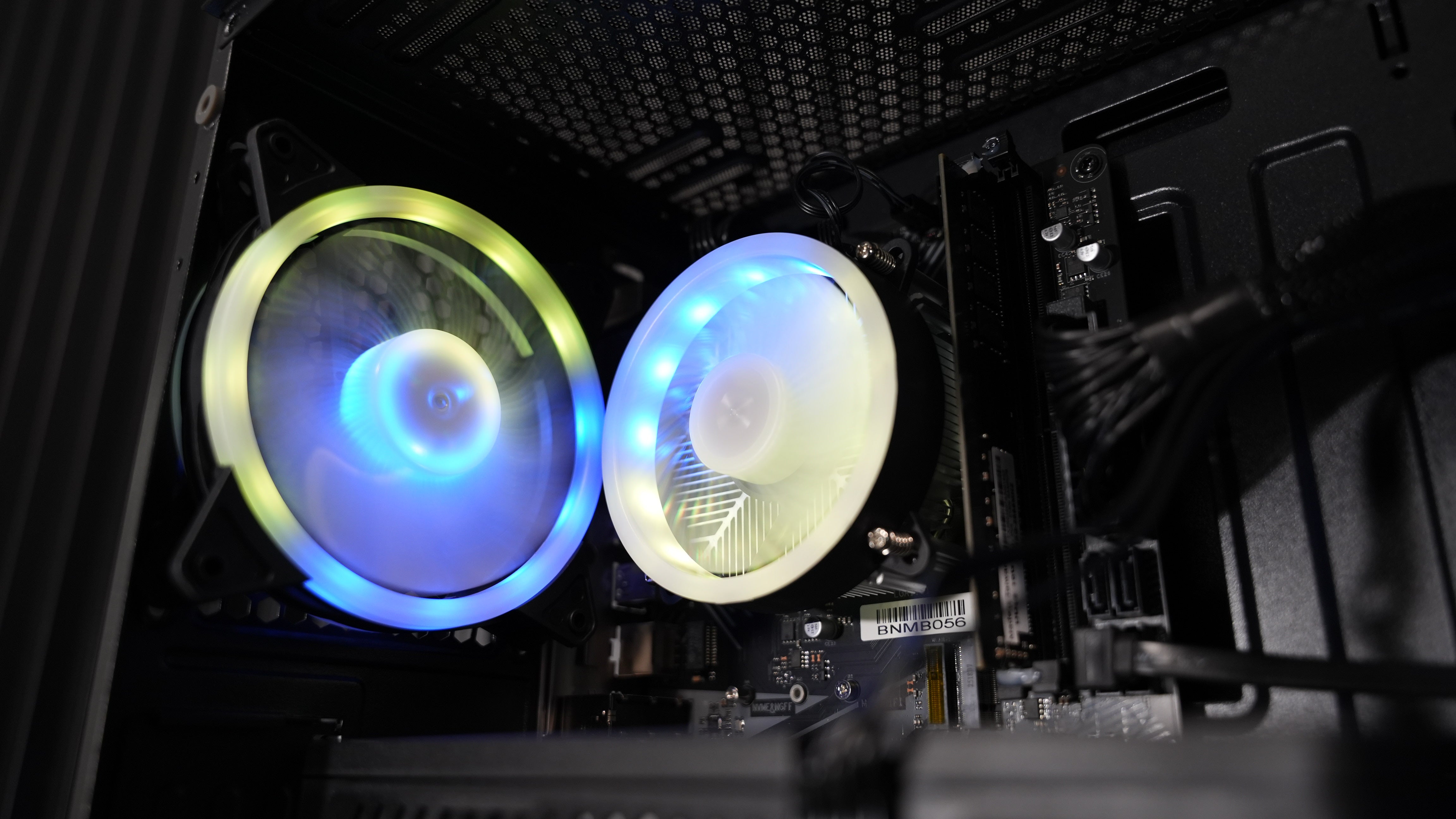 Intel i7 8850H + RX 580 Gaming PC