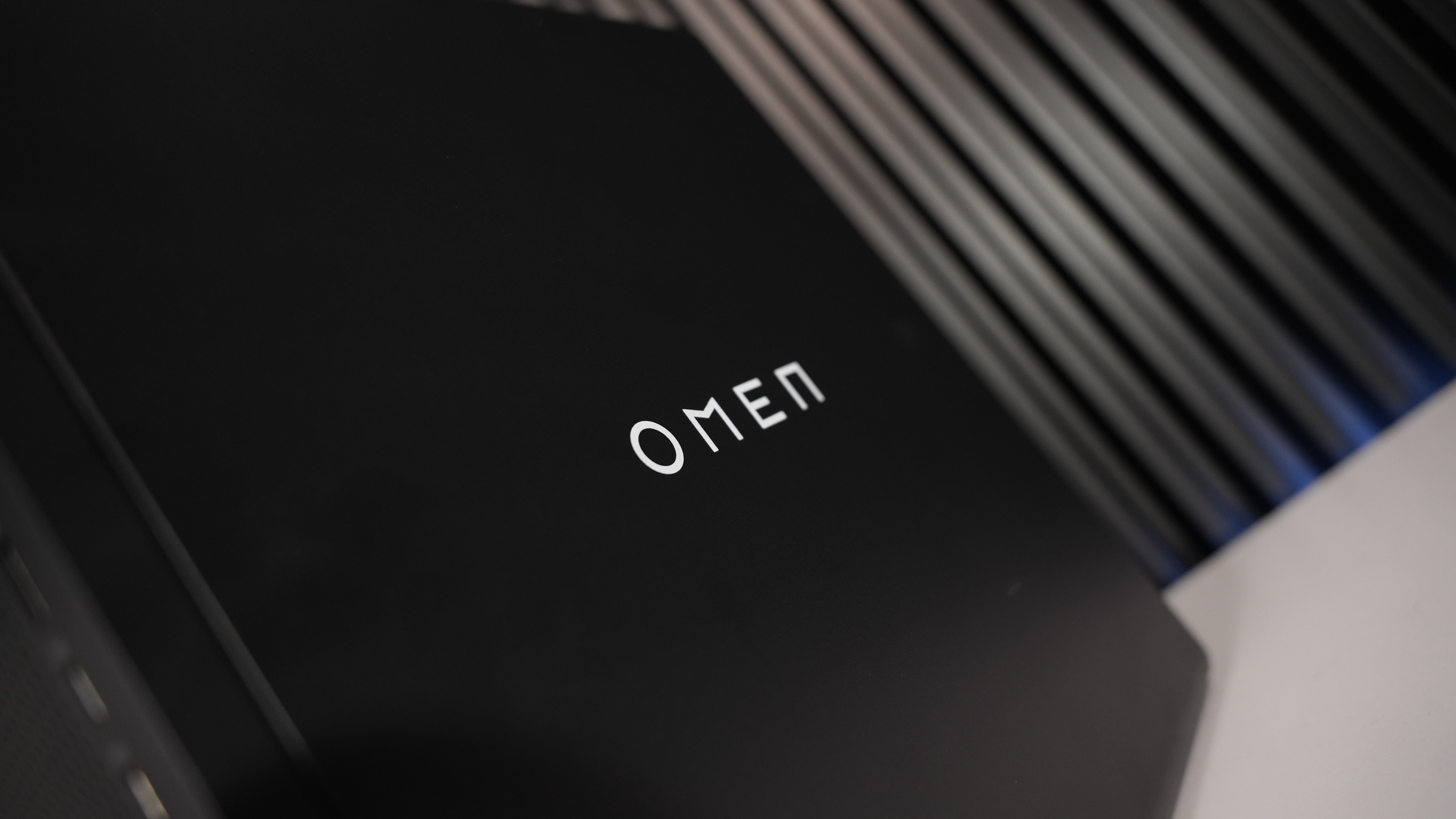 Ryzen 5 8400F + RX 7600 Gaming PC