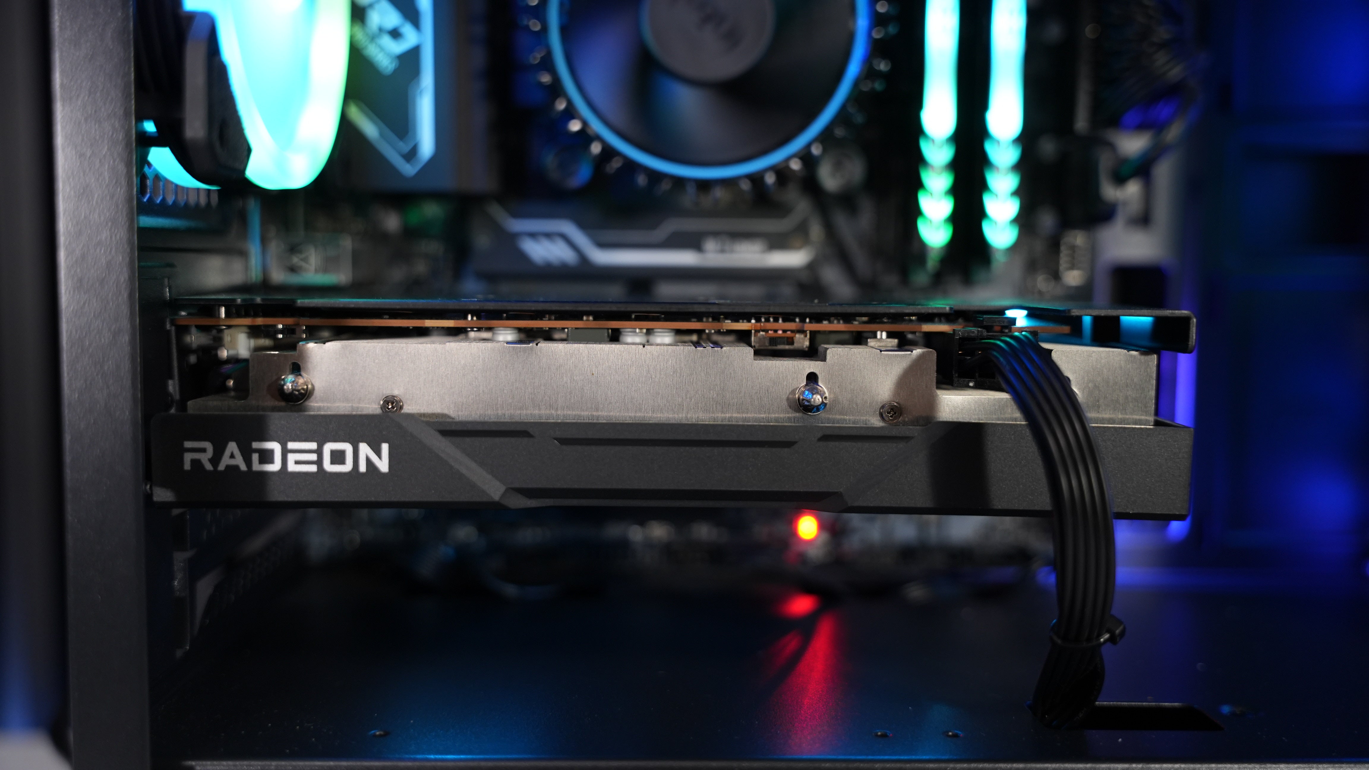 Intel i5 12400F + RX 7600 Gaming PC