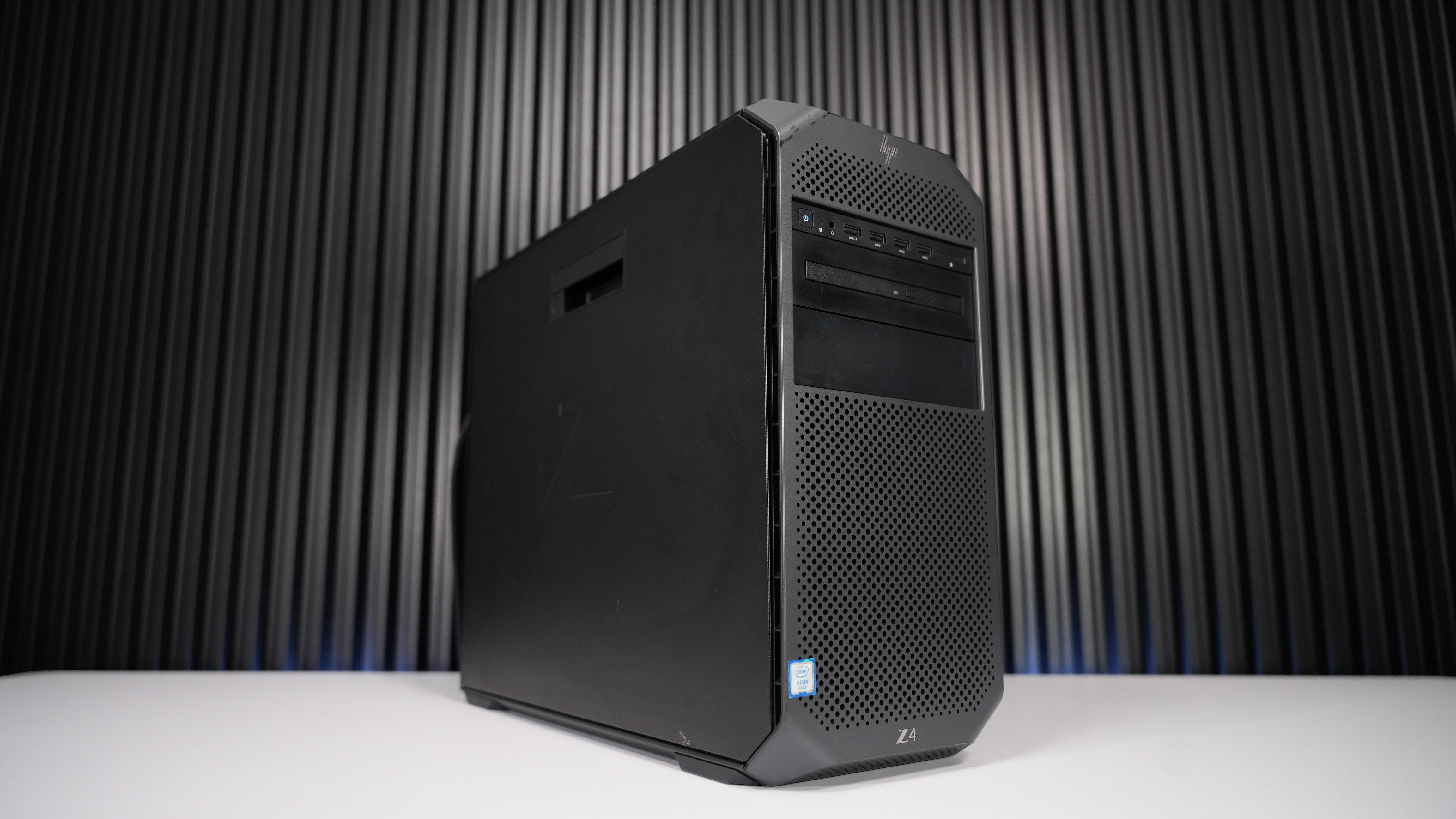 Intel Xeon W-2133 + RTX 2070 Super Gaming PC