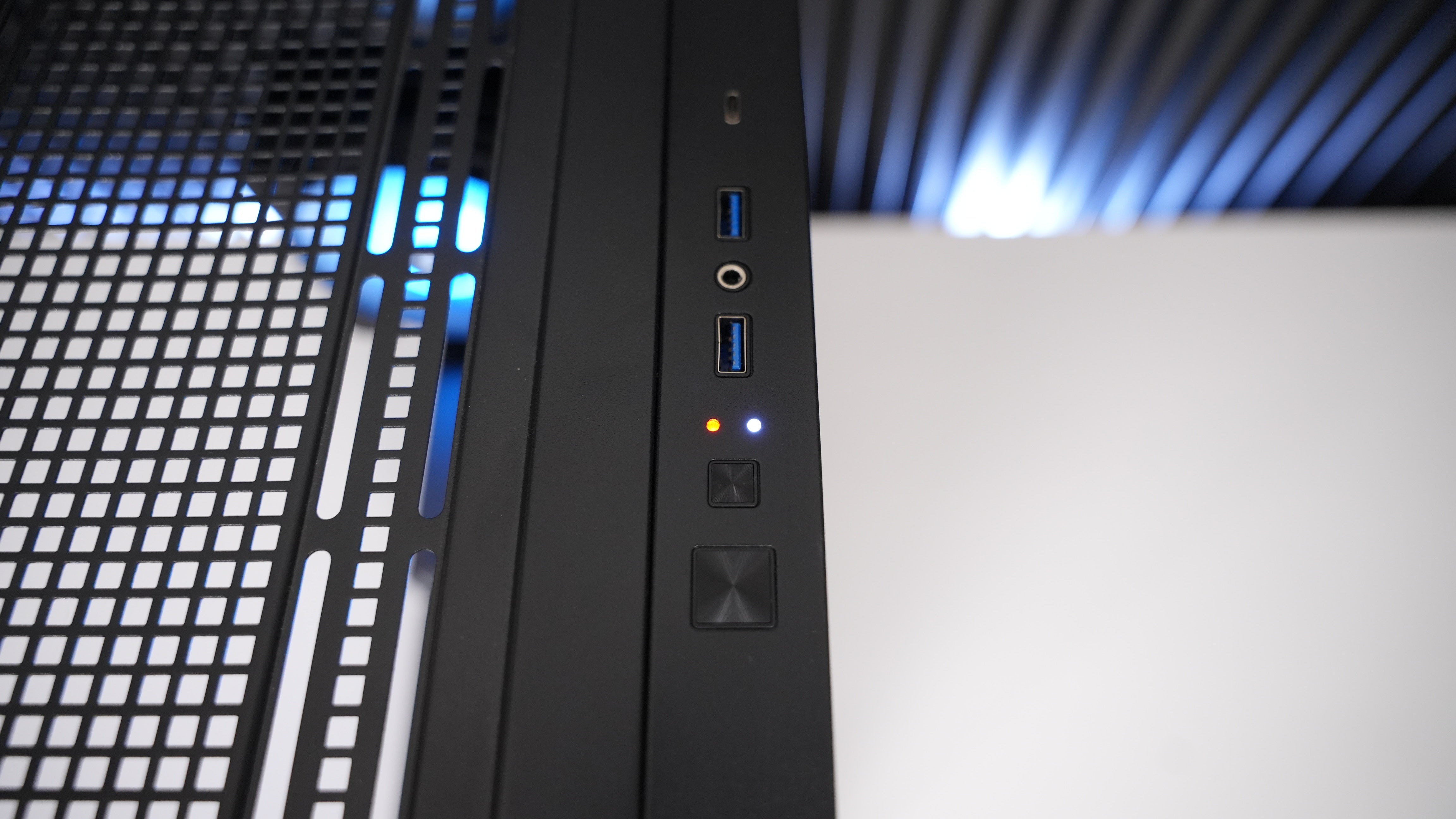 Intel i5 14400F + RTX 5060 Gaming PC