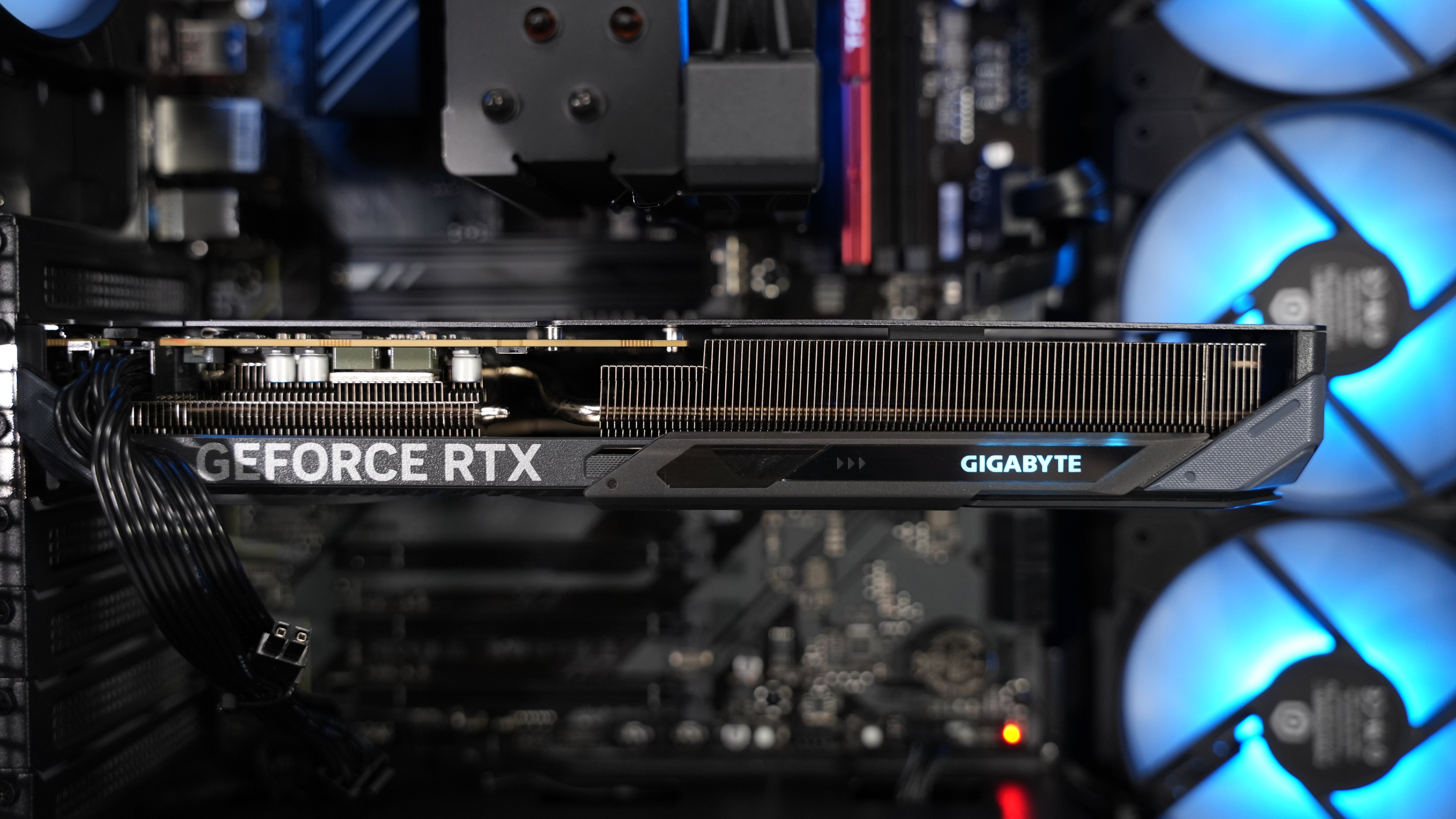 Intel i5 14400F + RTX 5060 Gaming PC