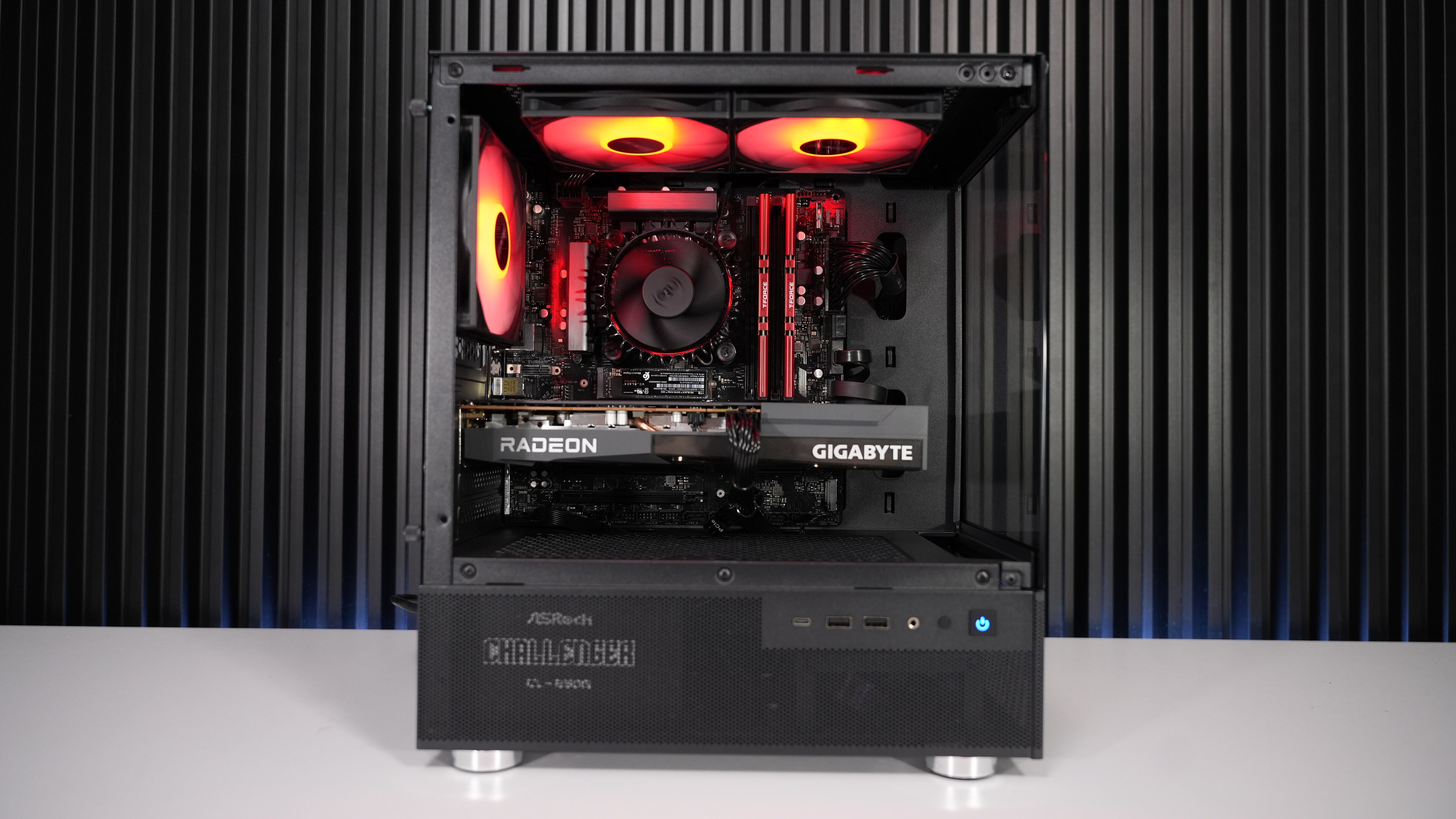 Intel i3 14100 + RX 6600 Gaming PC