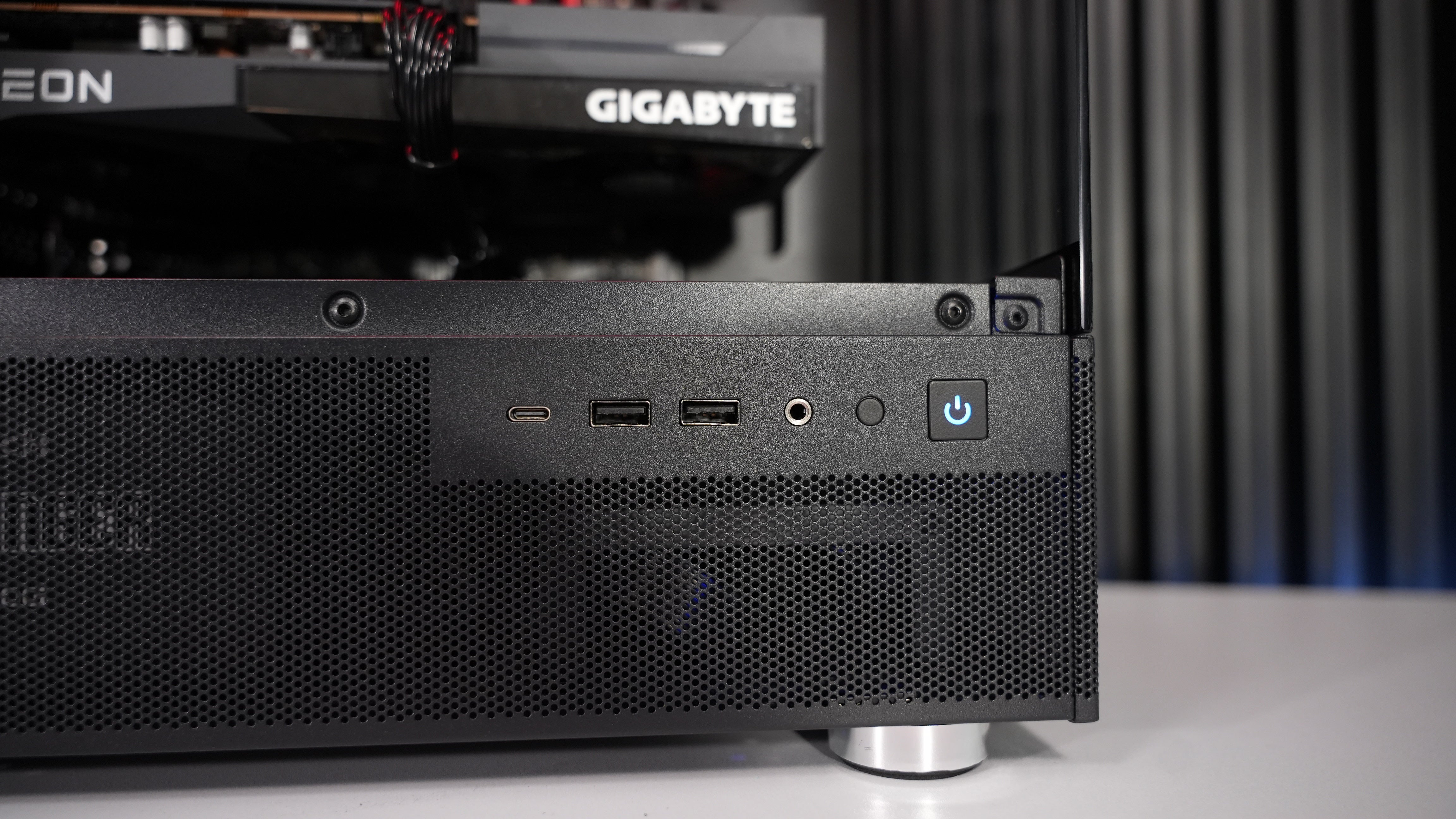 Intel i3 14100 + RX 6600 Gaming PC