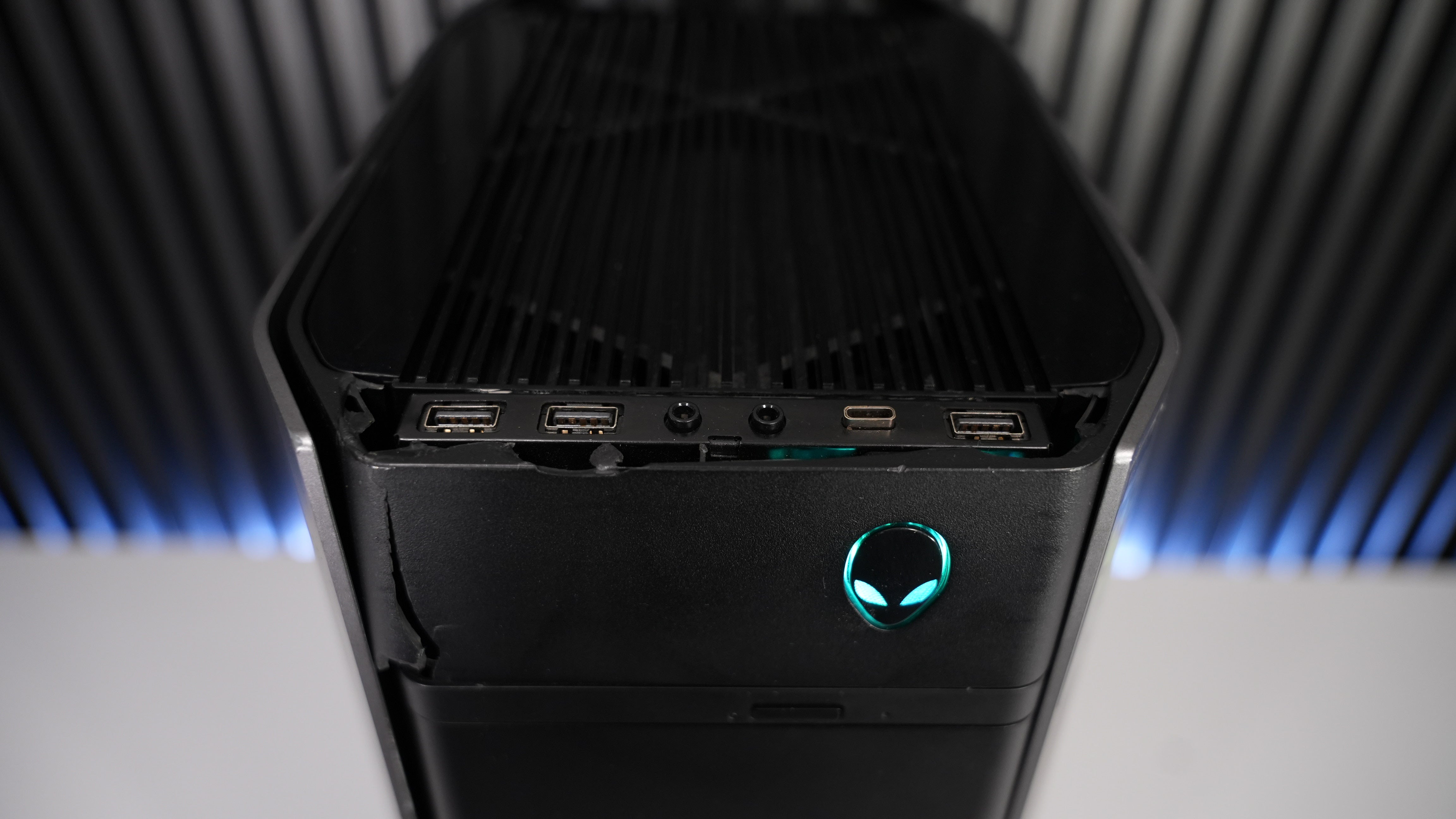 Intel i7 8700K + GTX 1080 Ti Gaming PC