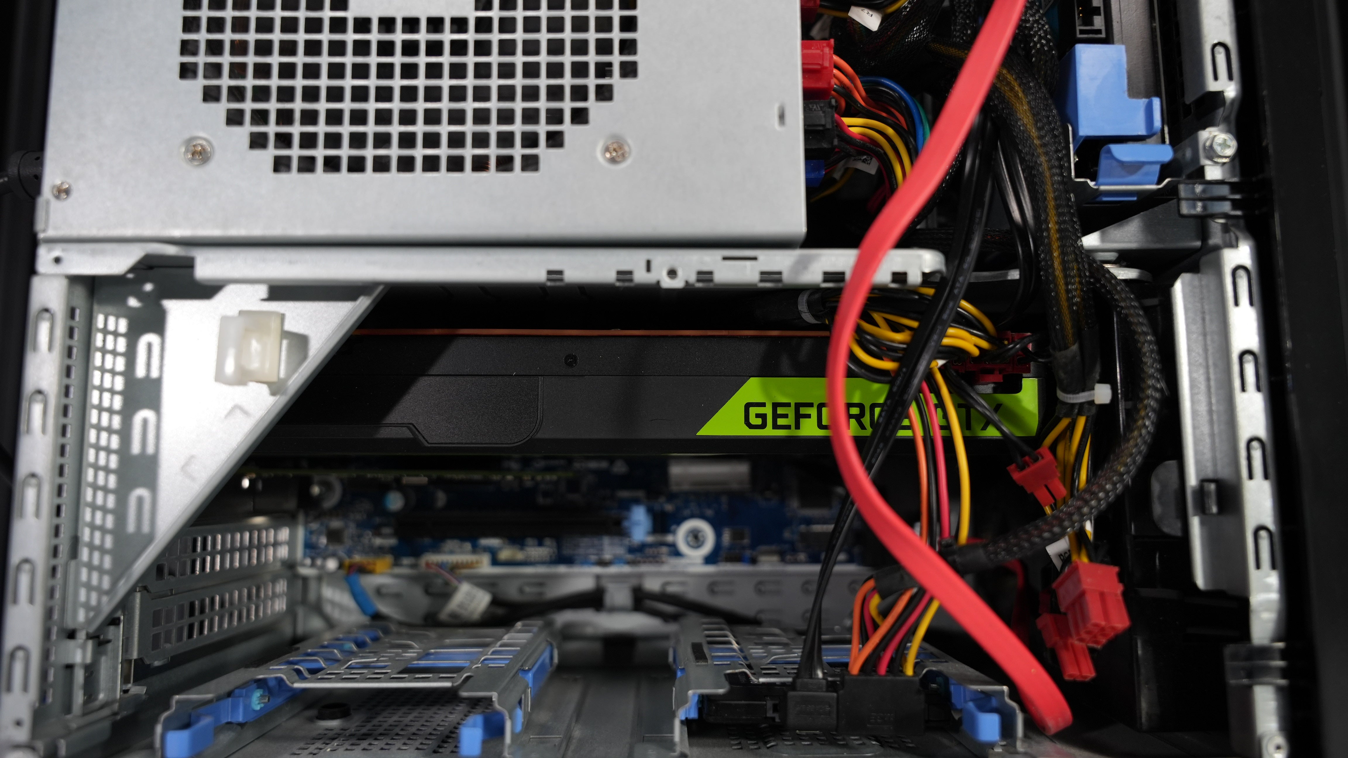 Intel i7 8700K + GTX 1080 Ti Gaming PC