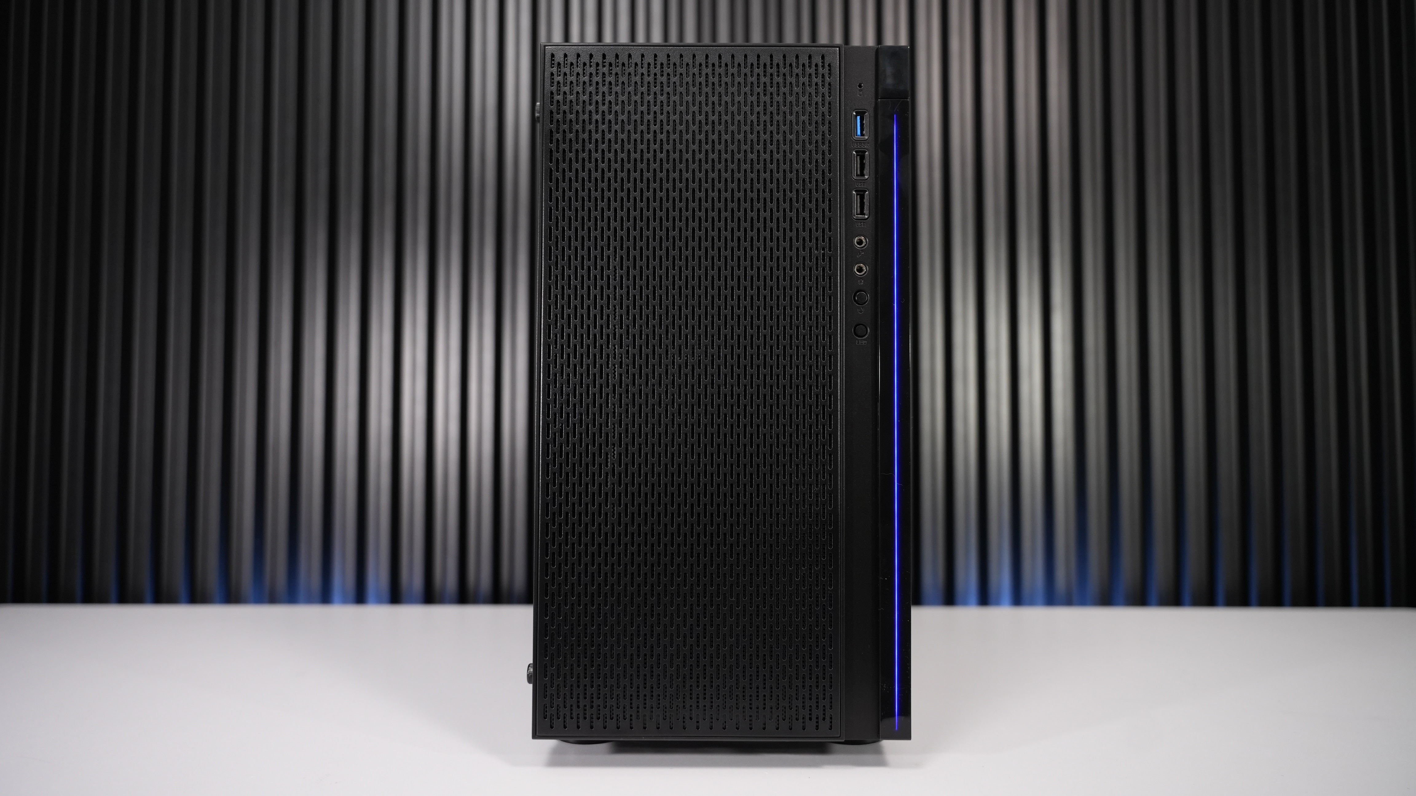 Ryzen 5 2400G + RX 580 Budget Gaming PC