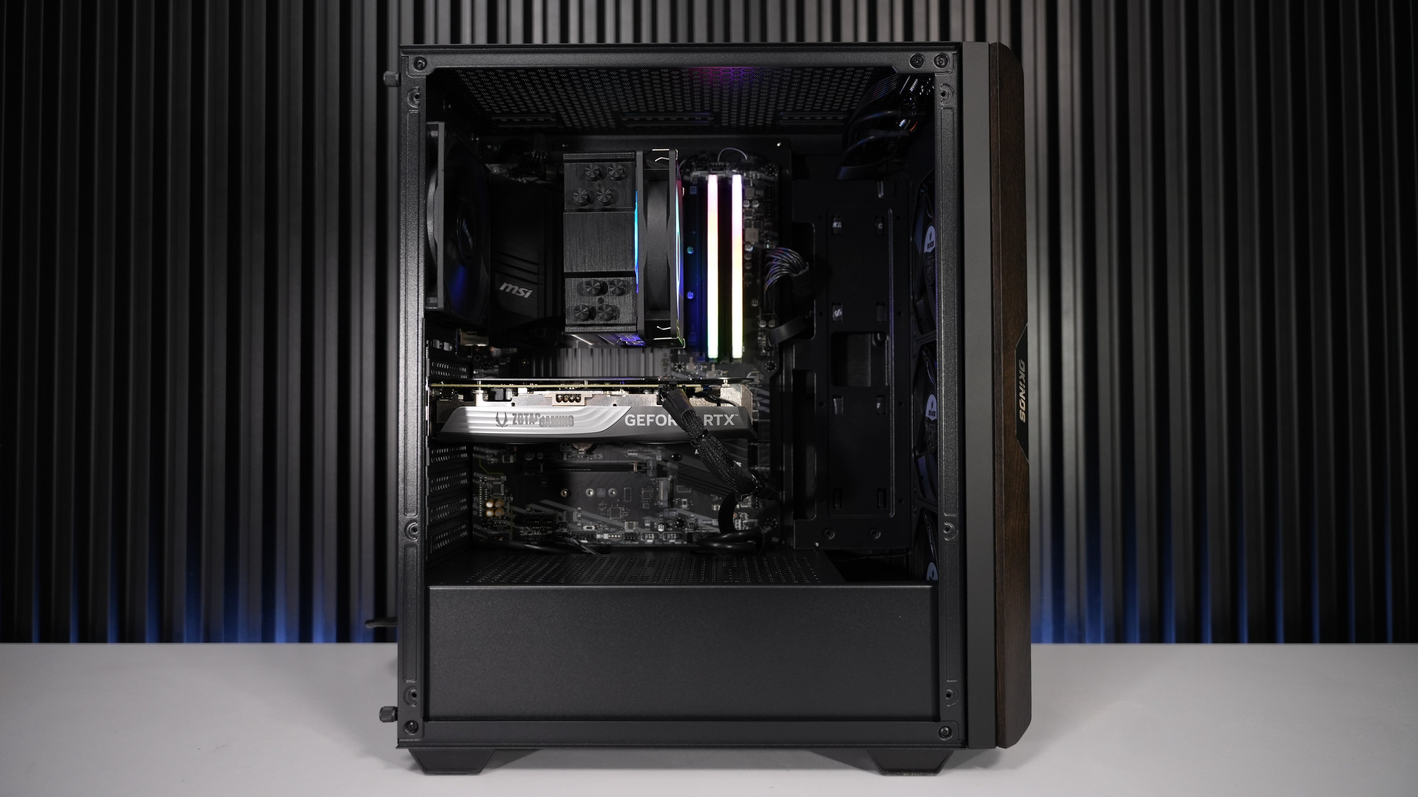 Ryzen 7 5700X + RTX 4070 Gaming PC