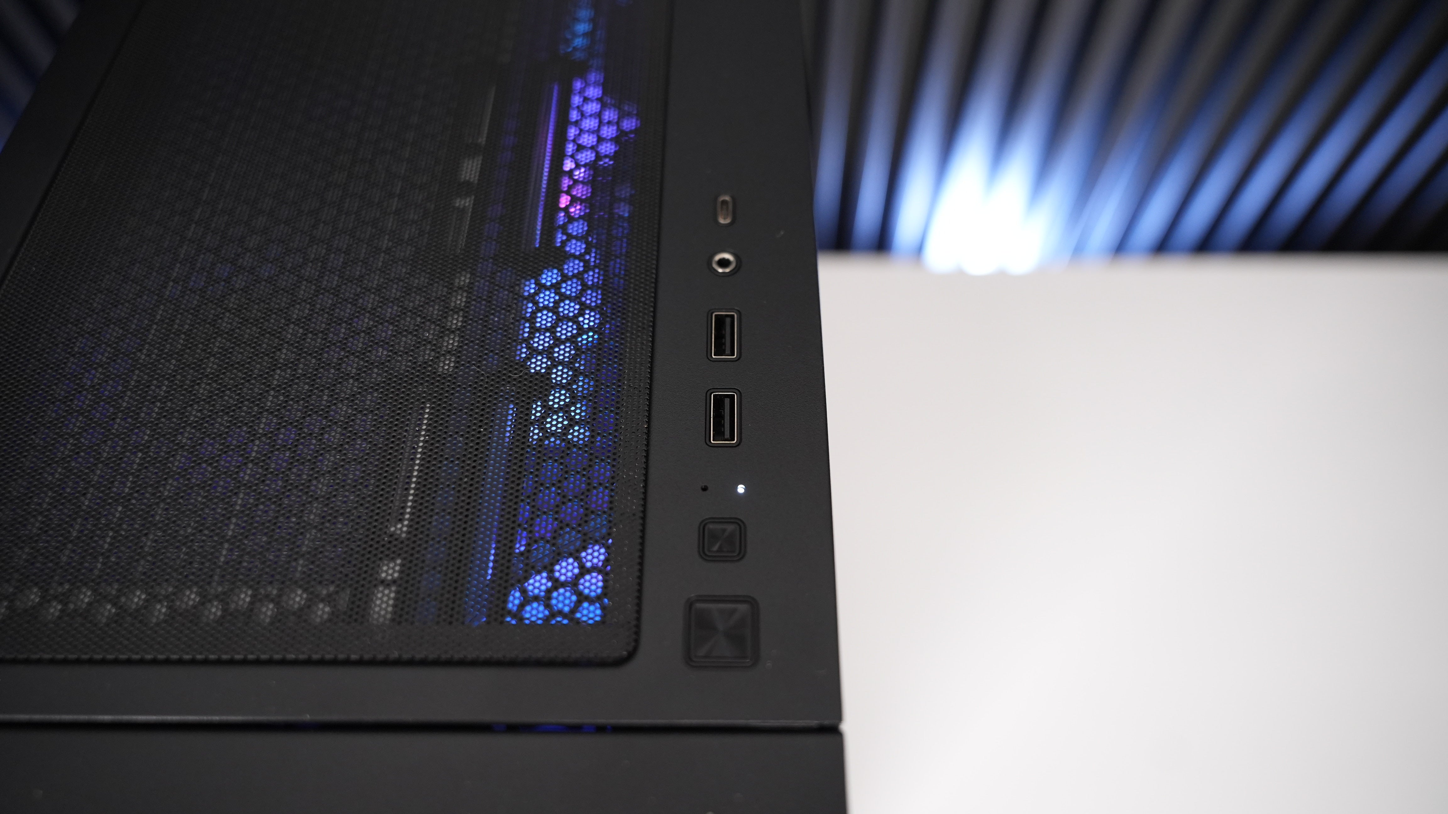 Intel i7 14700F + RTX 5070 Gaming/Streaming PC