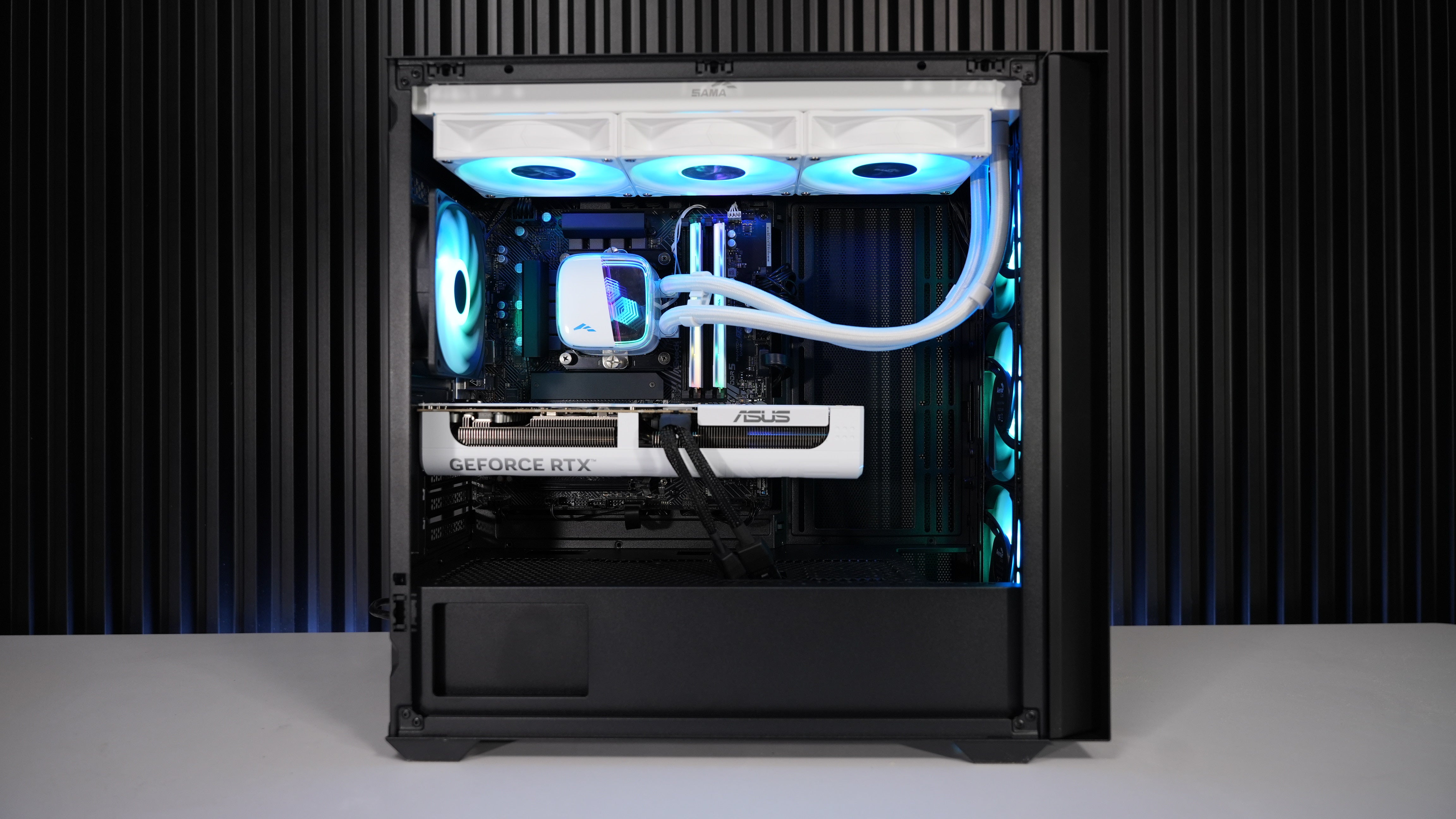 Intel i7 14700F + RTX 5070 Gaming/Streaming PC