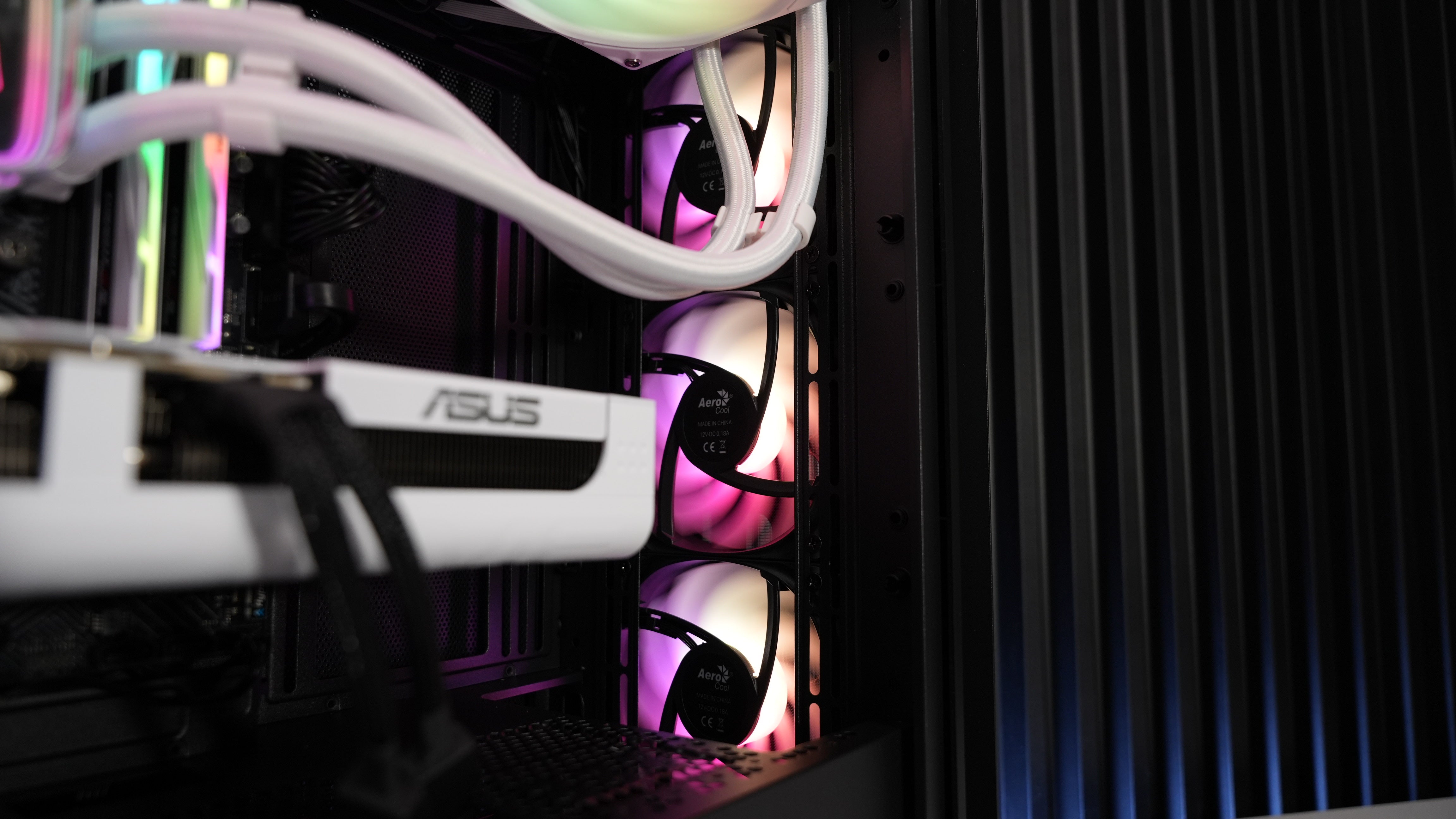 Intel i7 14700F + RTX 5070 Gaming/Streaming PC