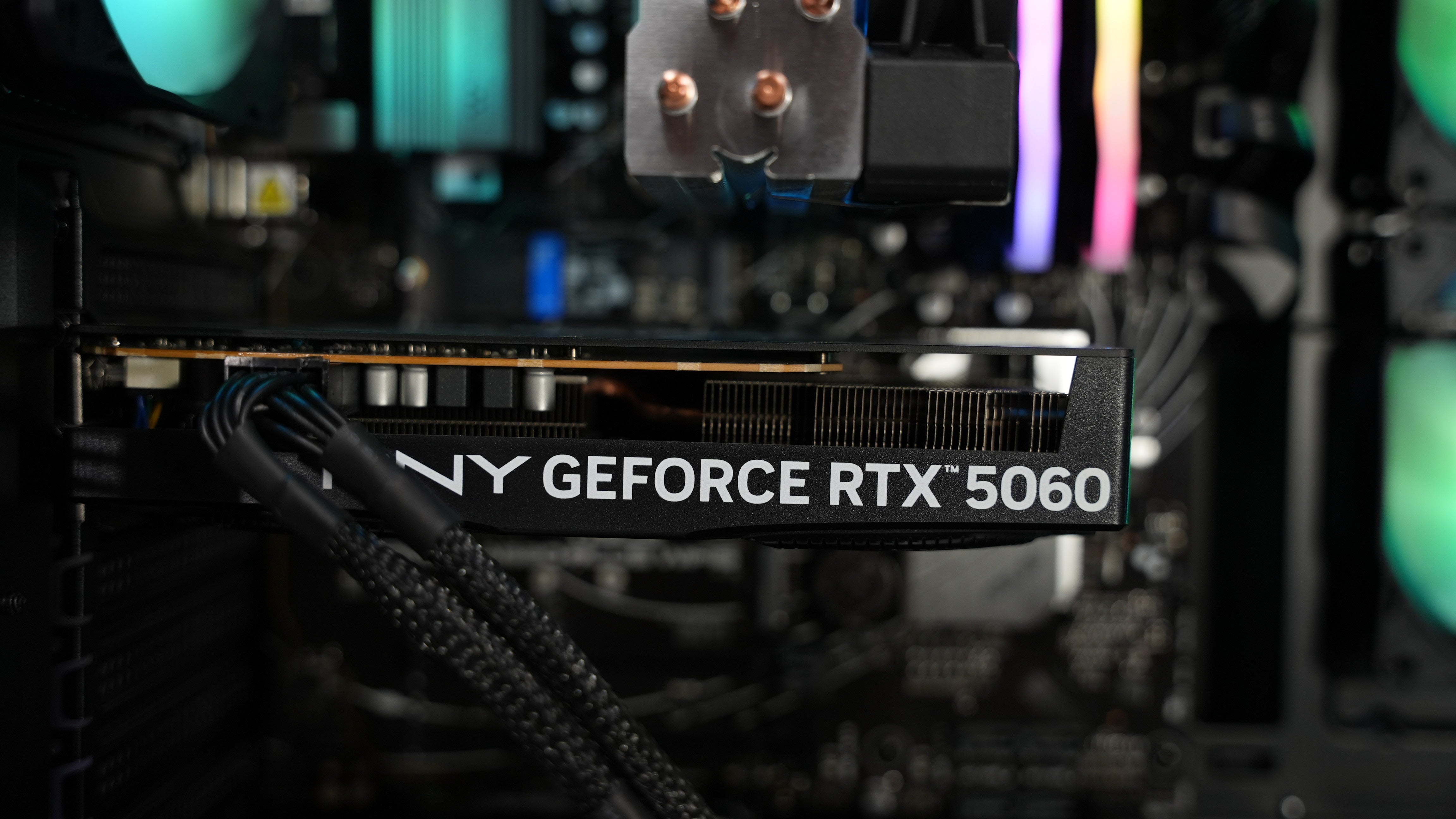 Ryzen 5 8400F + RTX 5060 Gaming PC