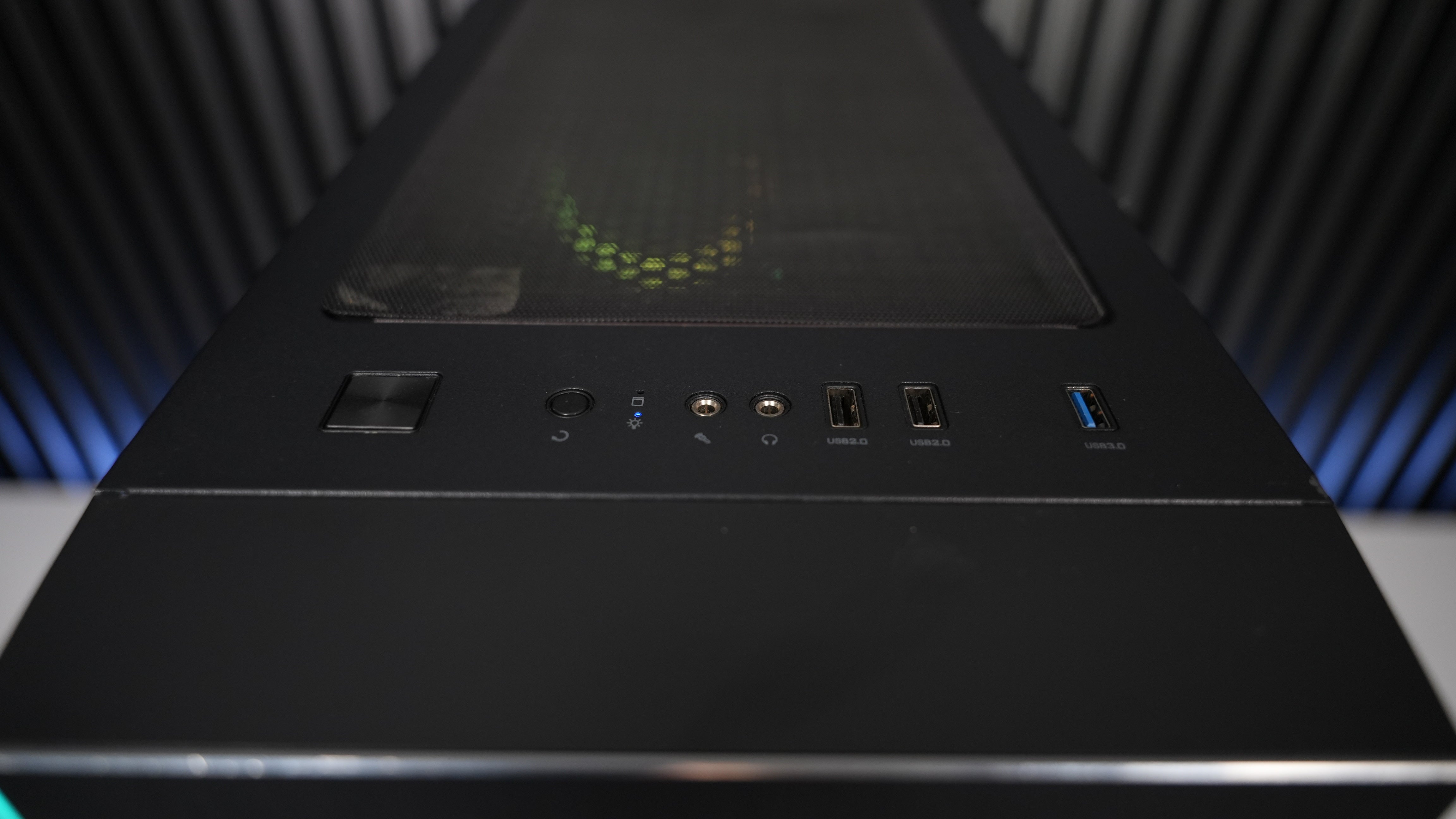 Ryzen 7 3700X + RTX 2060 Gaming PC