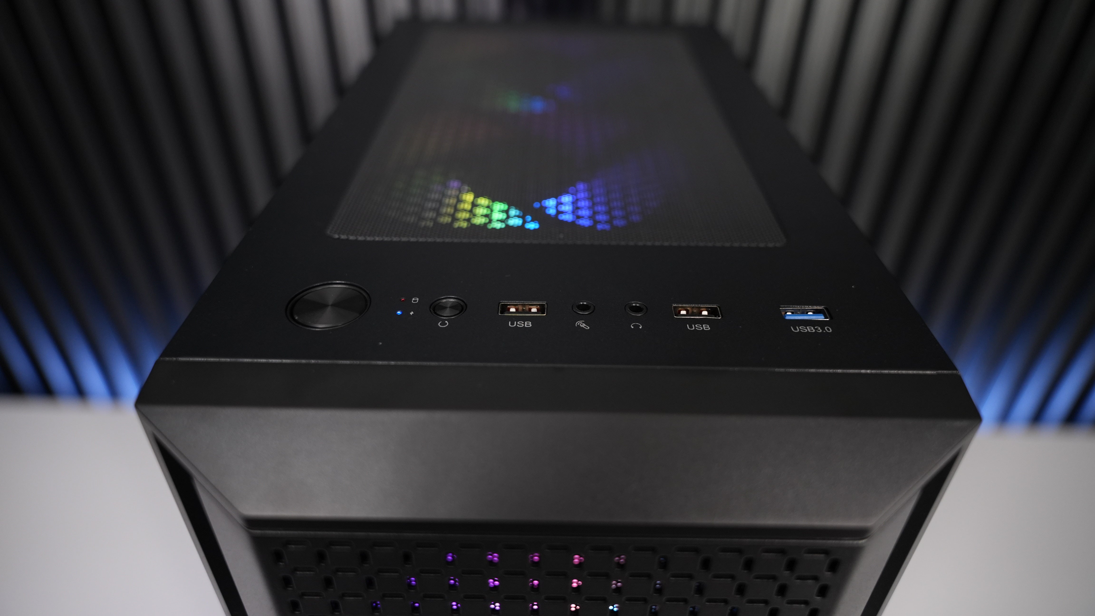 Ryzen 5 3600 + RX 9060XT Gaming PC