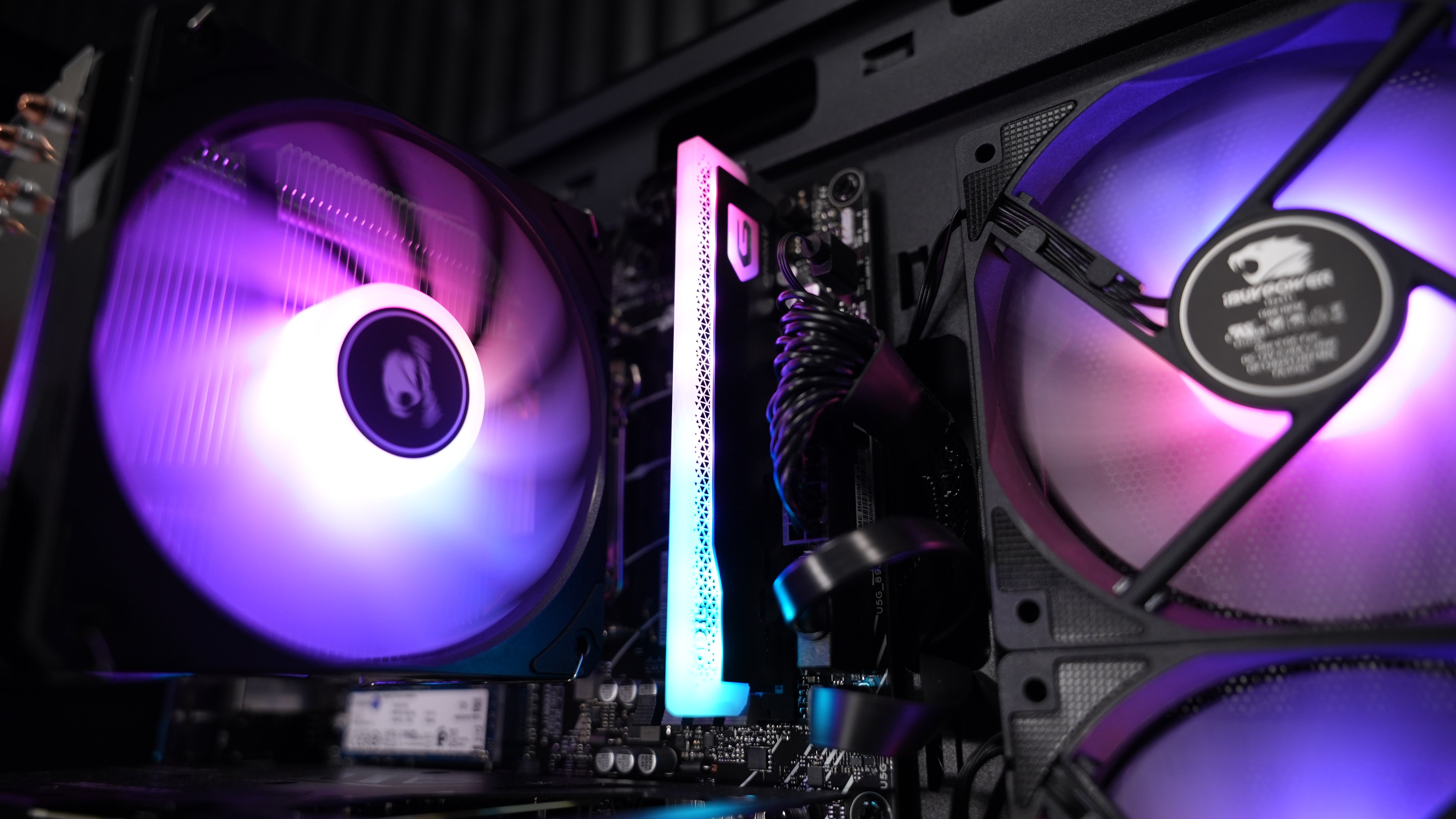 Ryzen 5 8400F + RX 9060XT Gaming PC