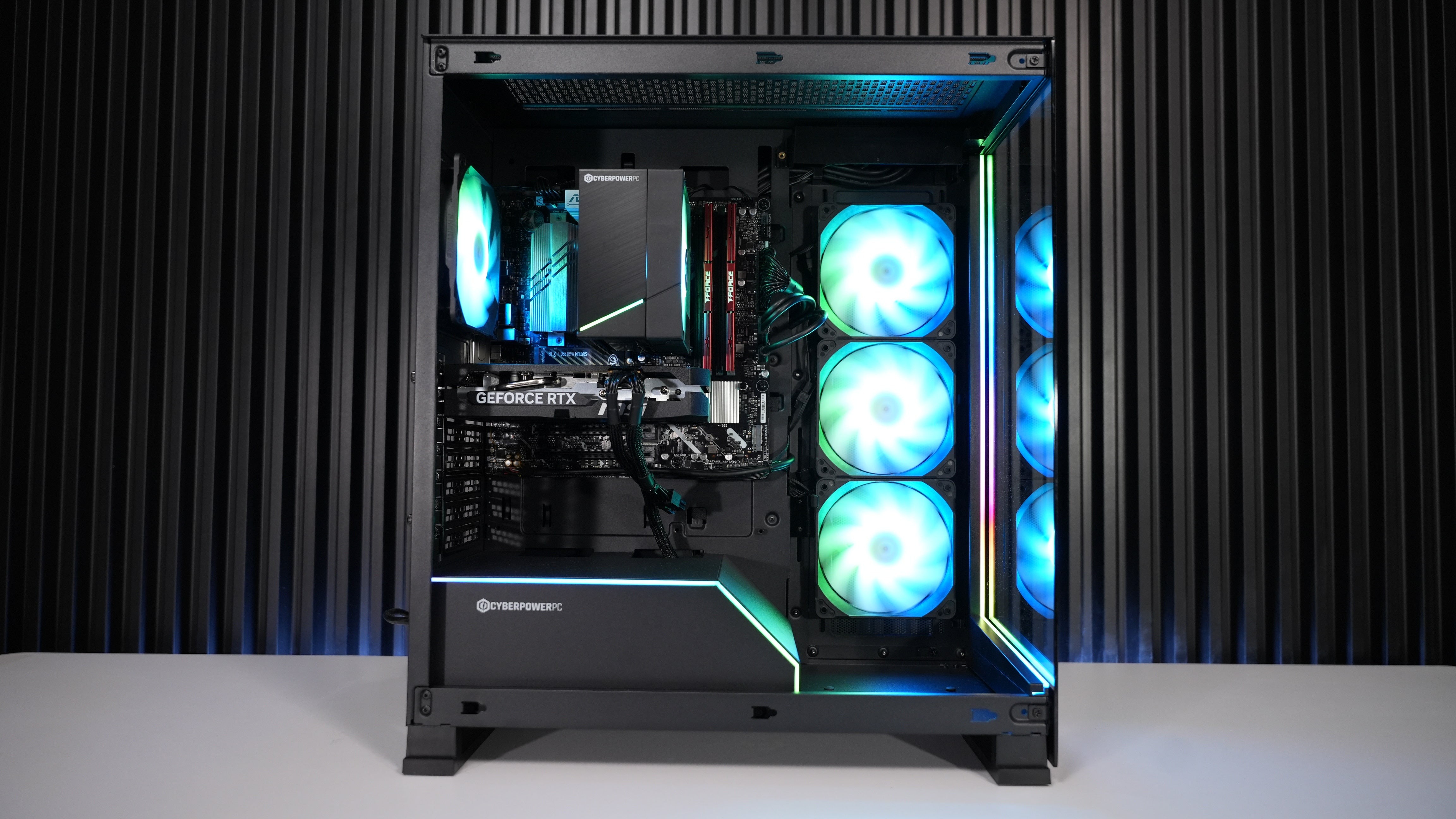 Intel Ultra 5 225F + RTX 5060 Gaming PC