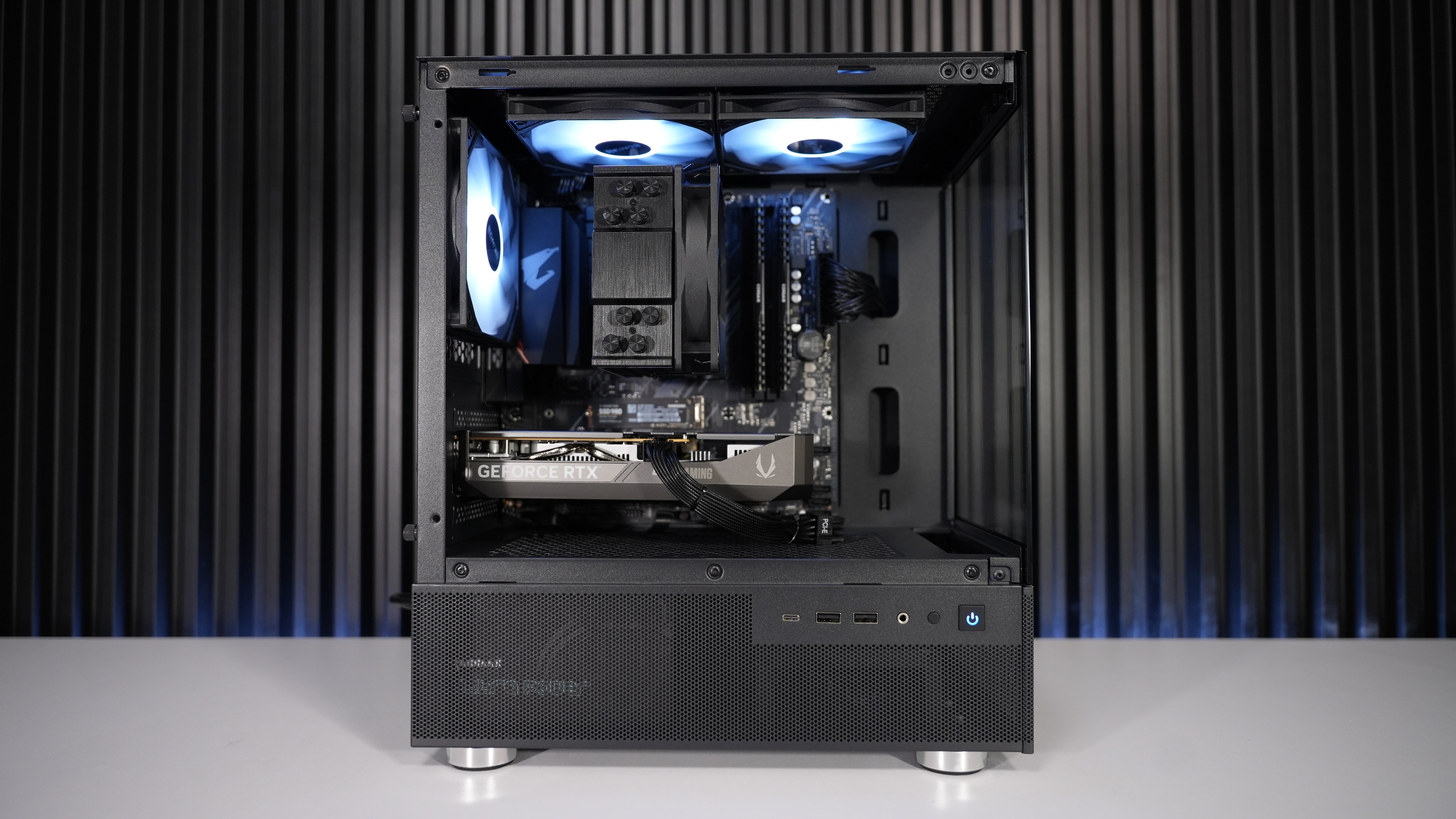 Ryzen 7 5800XT + RTX 5060 Gaming PC