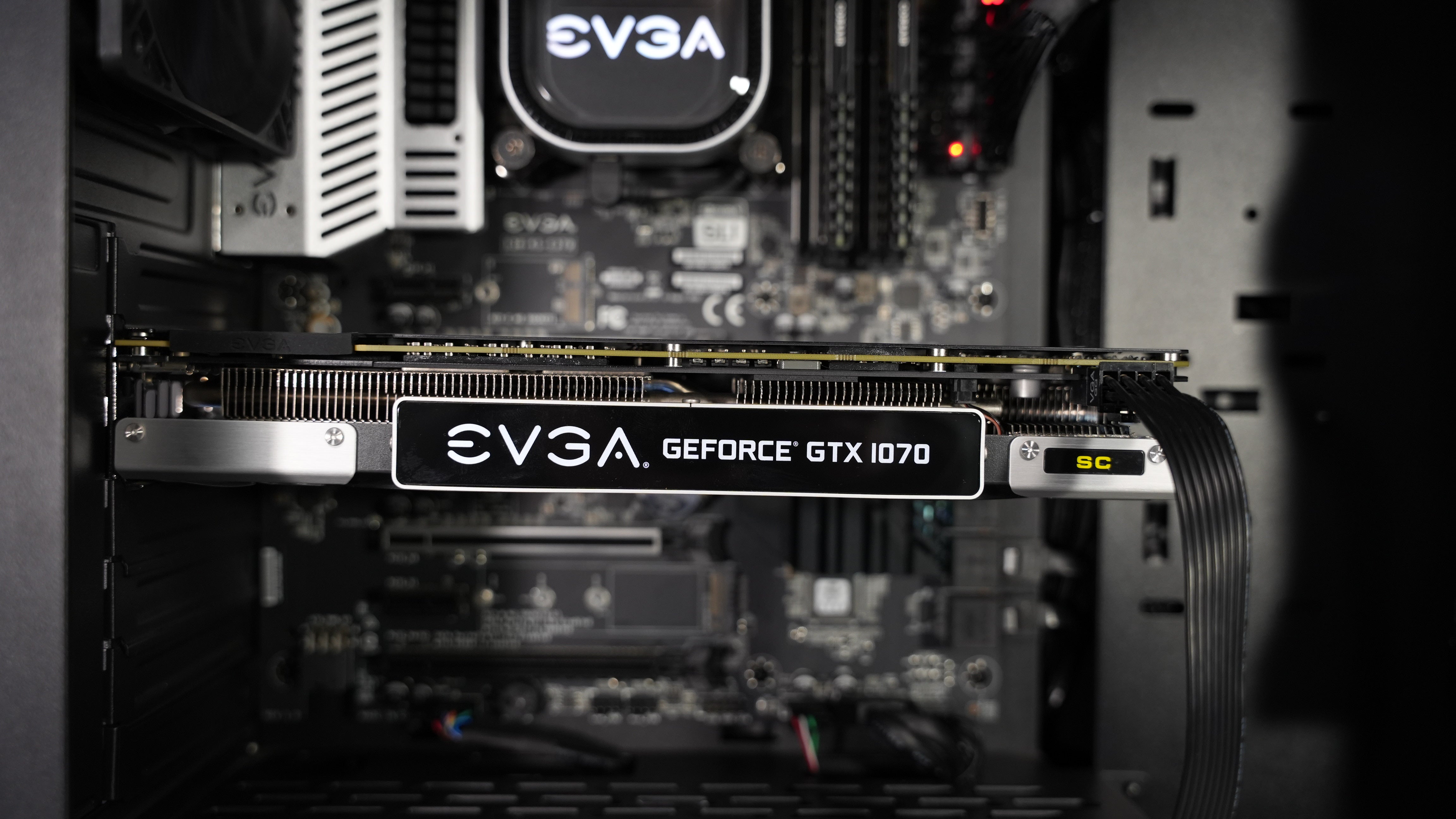 Intel i7 8700 + GTX 1070 Gaming PC
