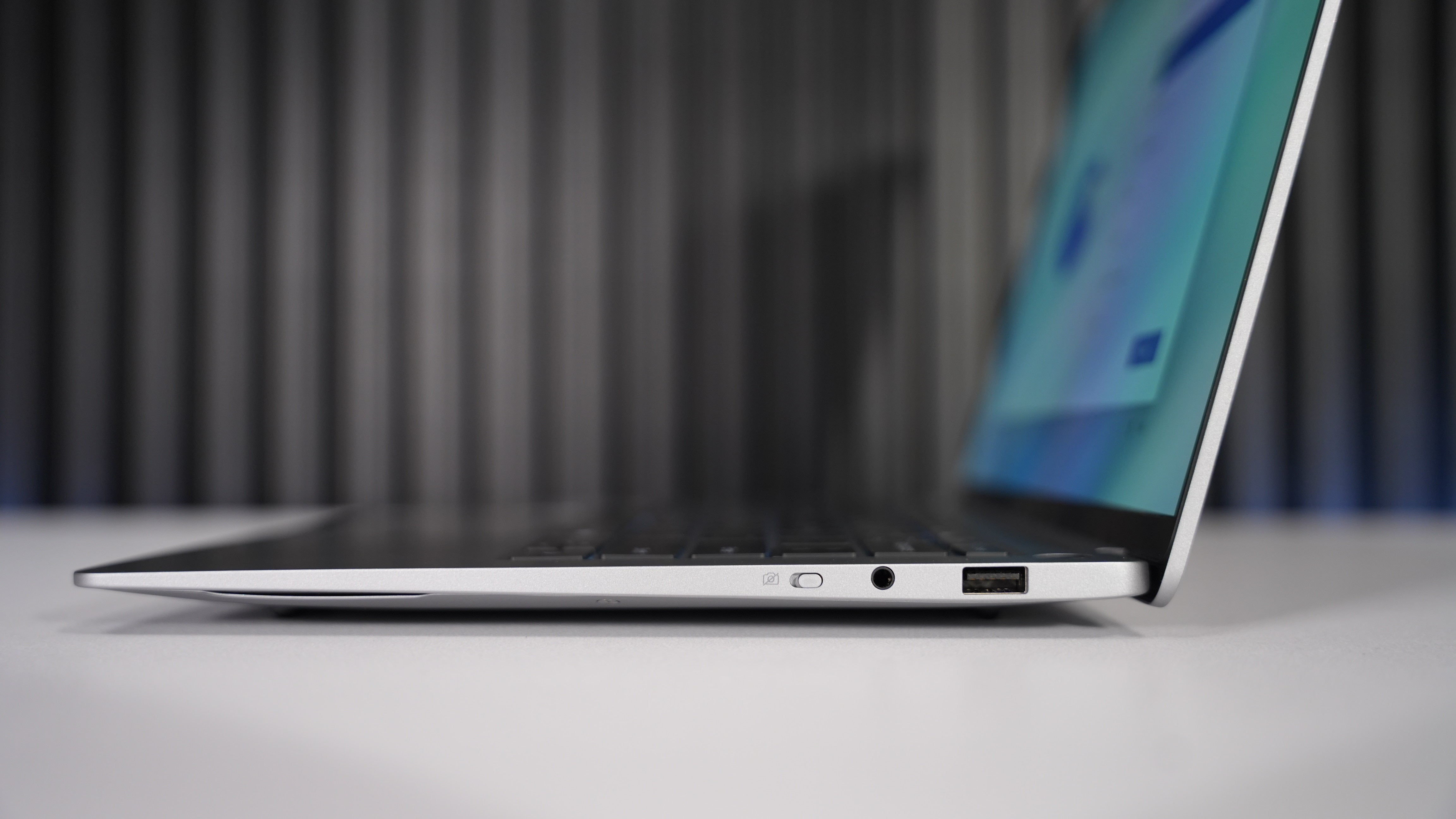 Geekom X14 Pro - Intel Ultra 9 185H Laptop