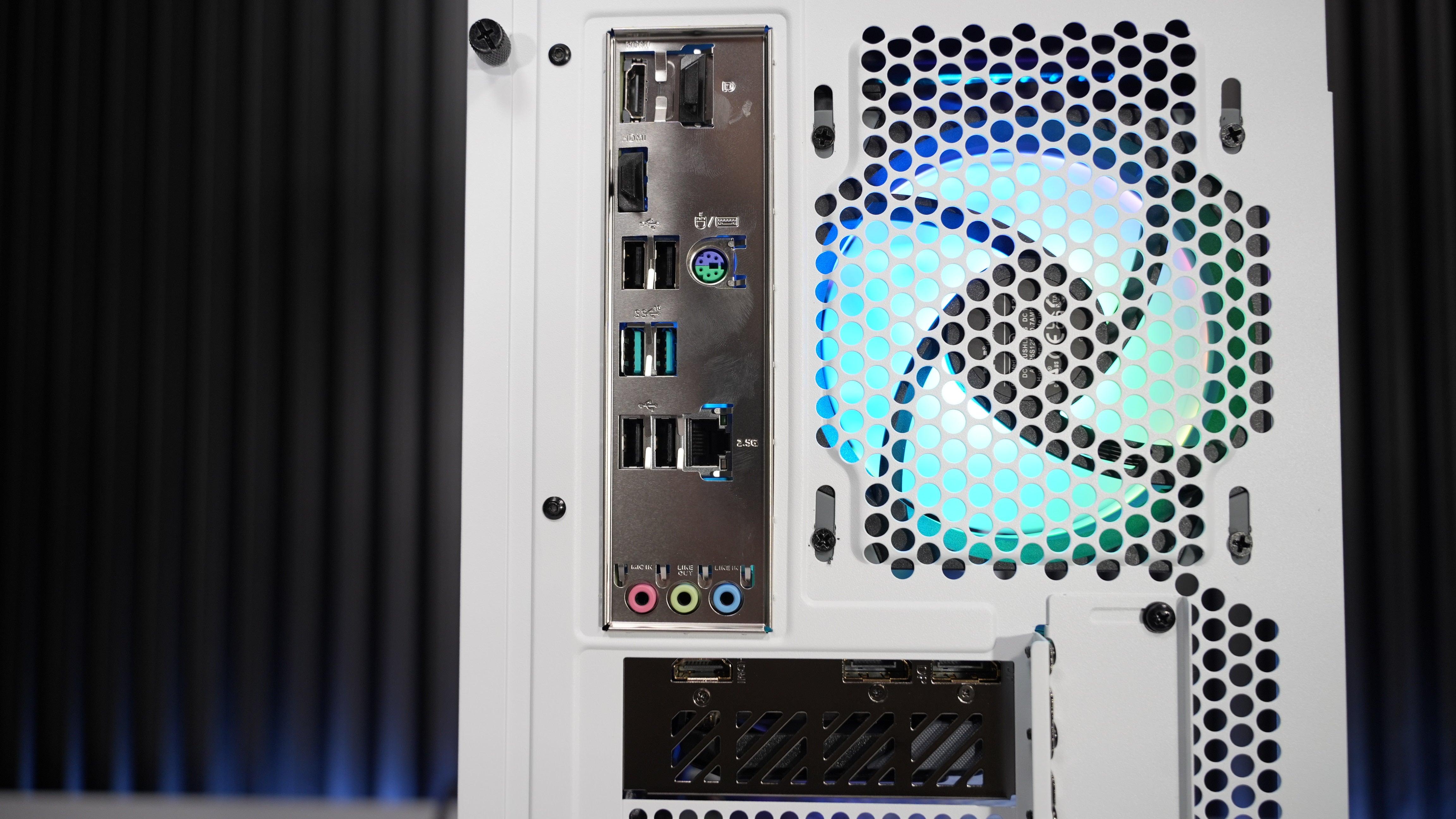 Intel i5 12600KF + RX 9060XT Gaming PC