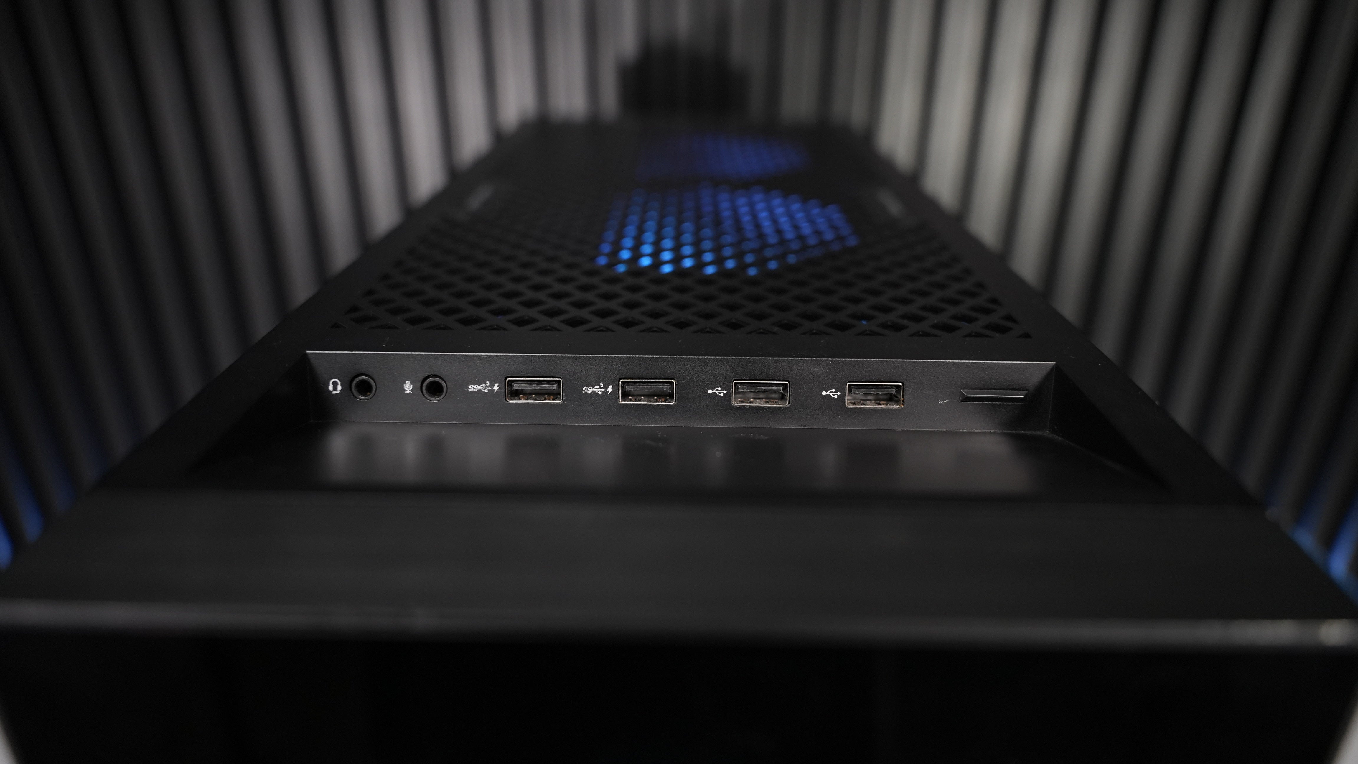 Ryzen 7 5700G + RTX 3070 Gaming PC