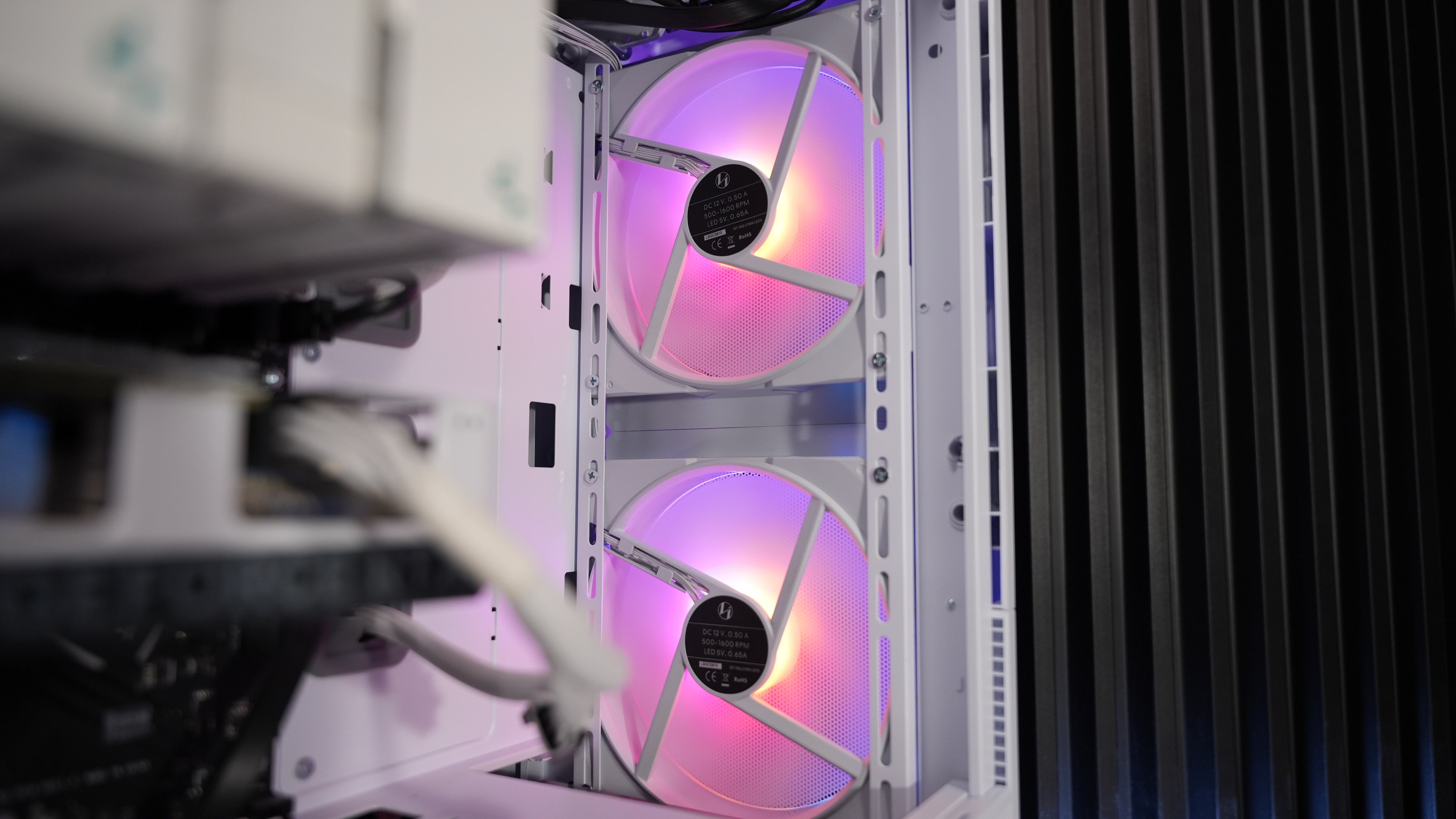 Ryzen 7 7700X + RTX 4060 Ti 8GB Gaming PC