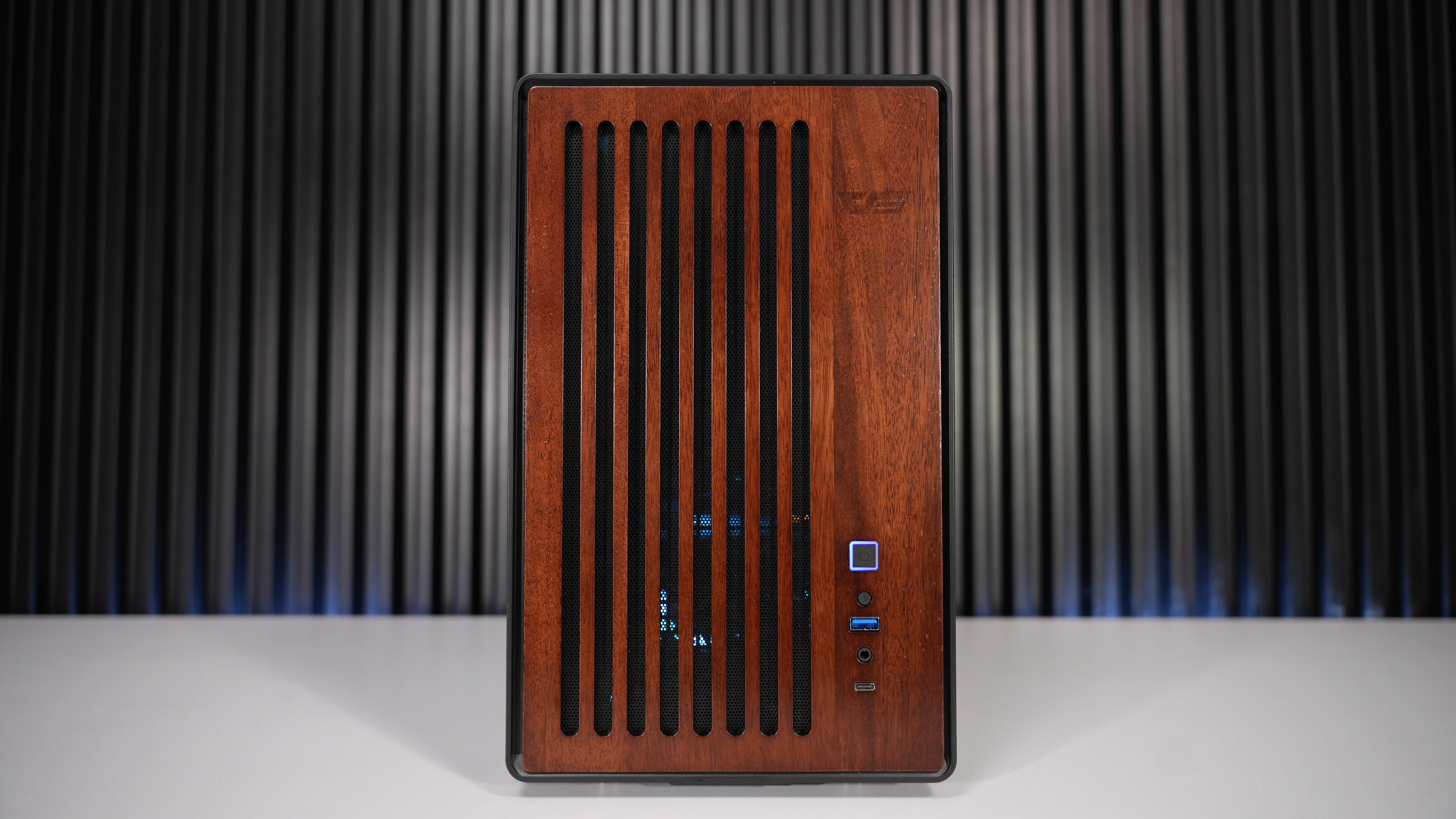 Ryzen 5 9600X + RX 9060XT Gaming PC