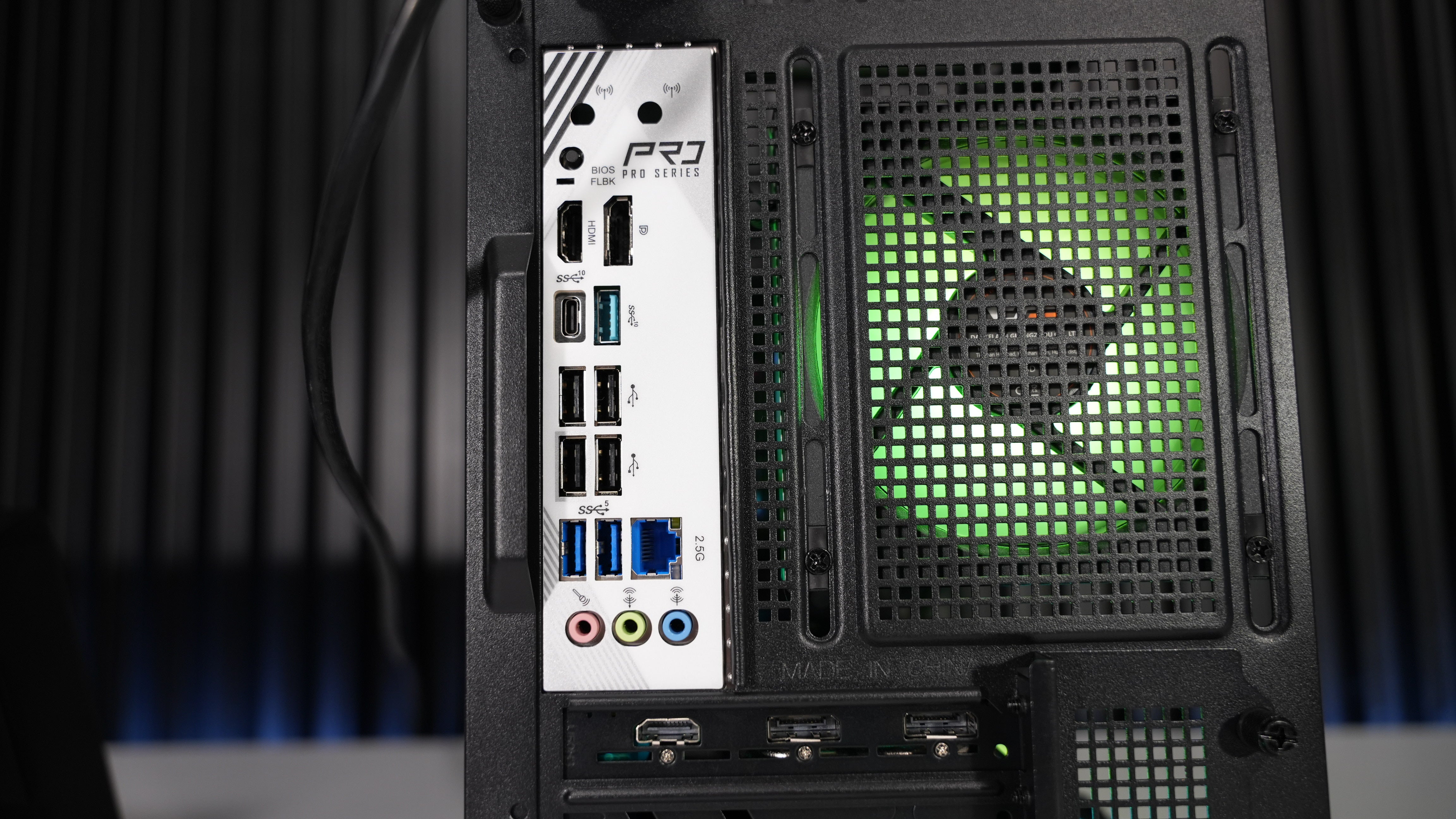 Ryzen 5 9600X + RX 9060XT Gaming PC