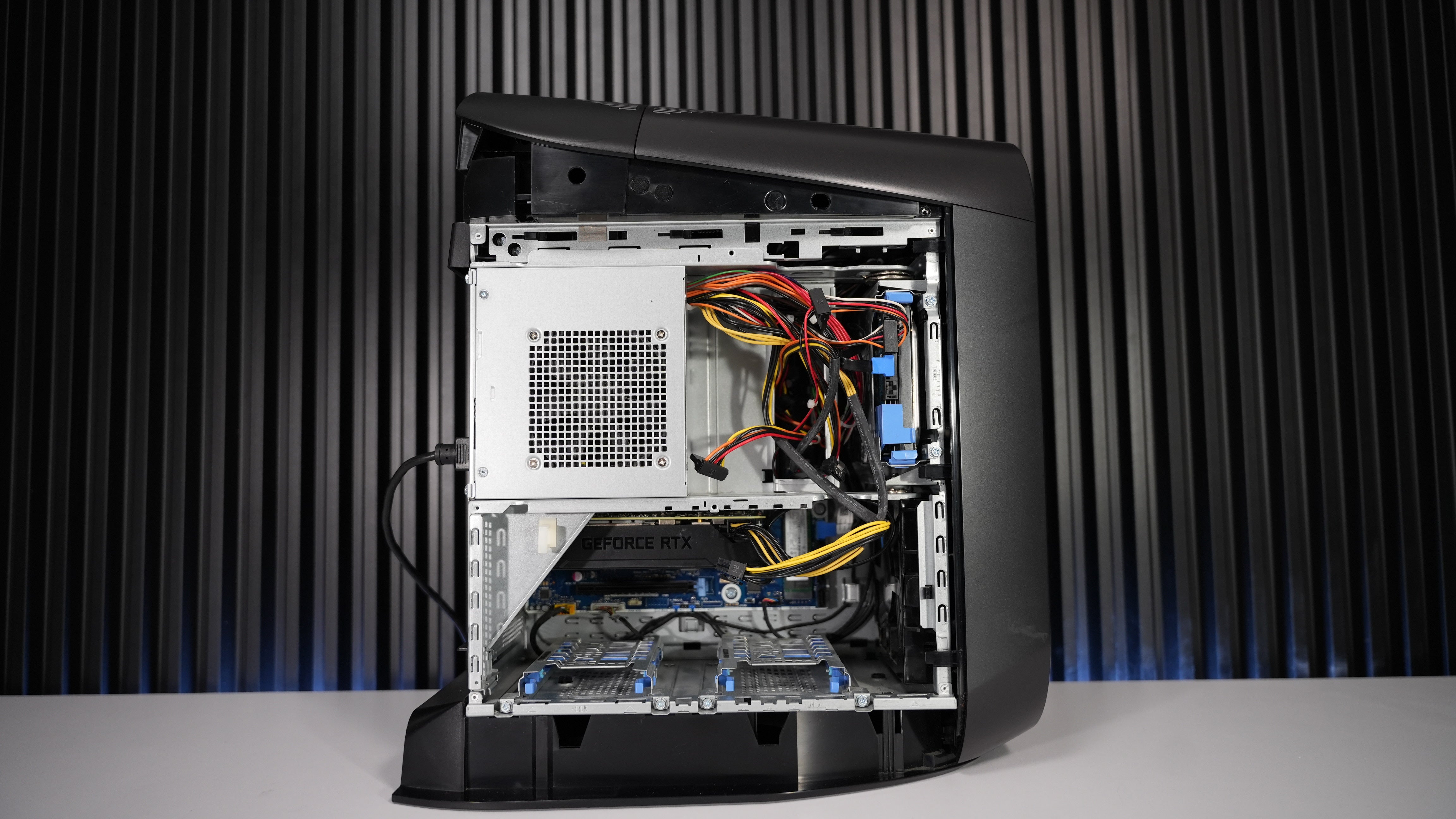 Intel i7 10700 + RTX 2060 Super Gaming PC