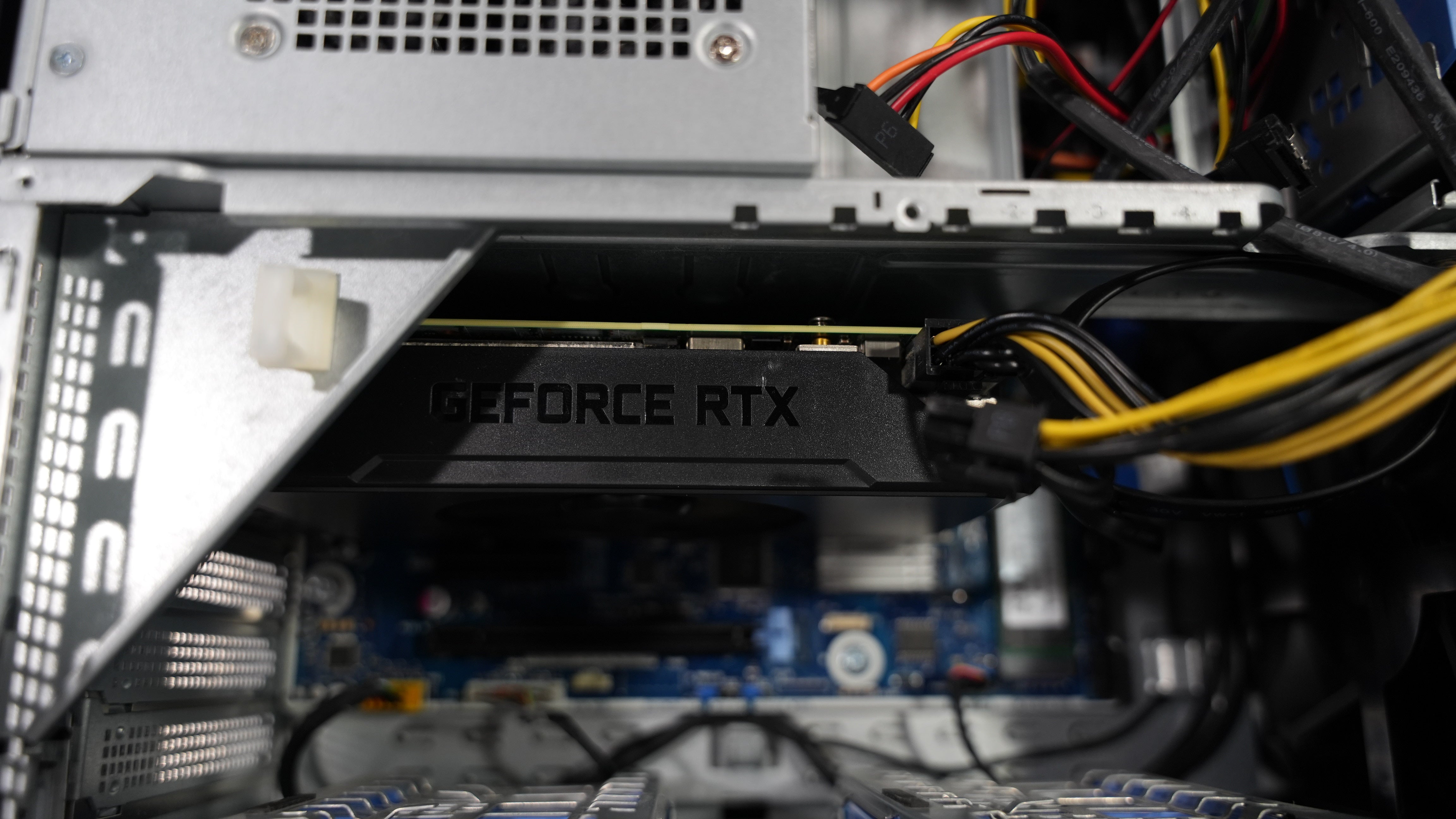 Intel i7 10700 + RTX 2060 Super Gaming PC