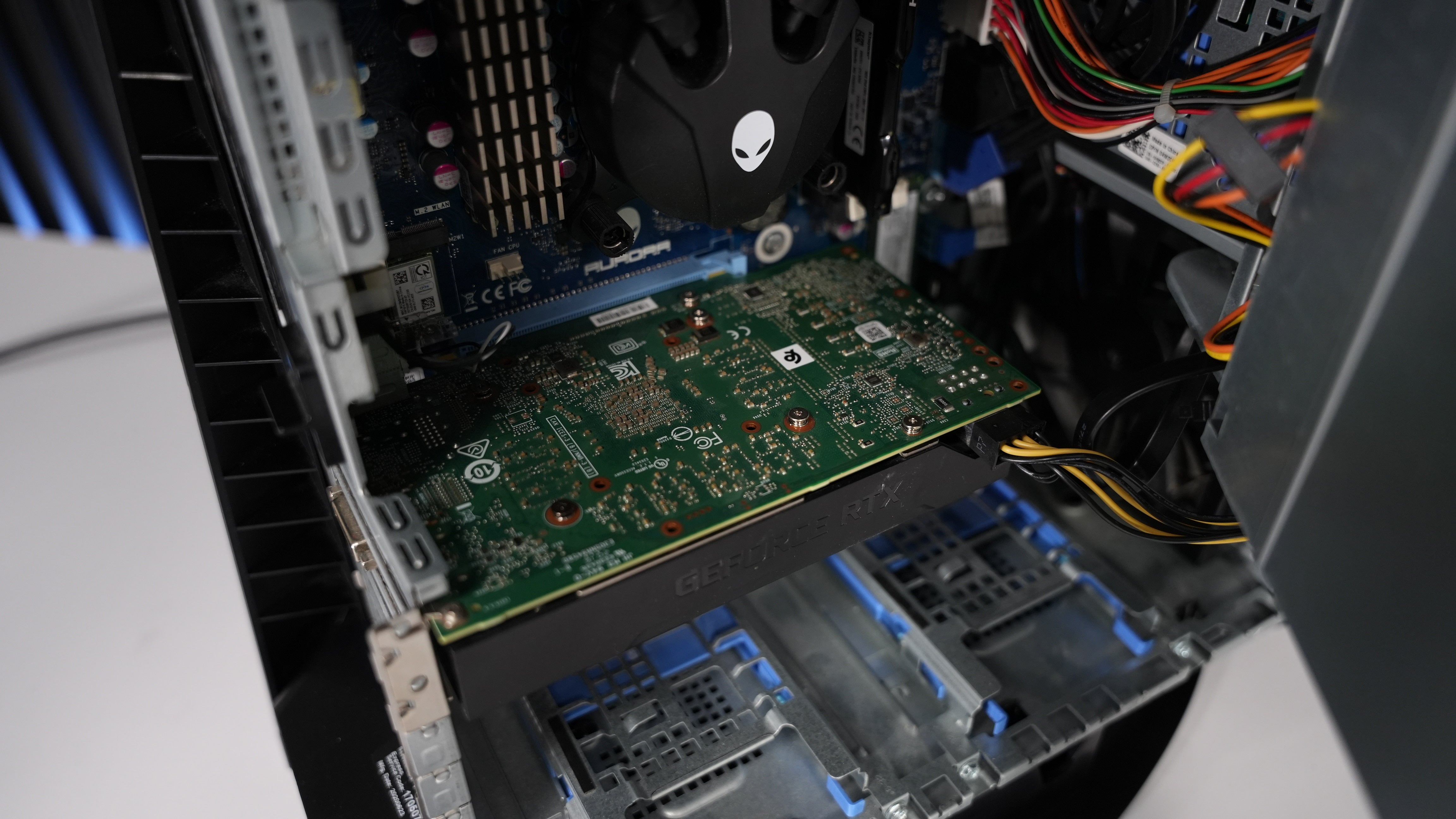 Intel i7 10700 + RTX 2060 Super Gaming PC