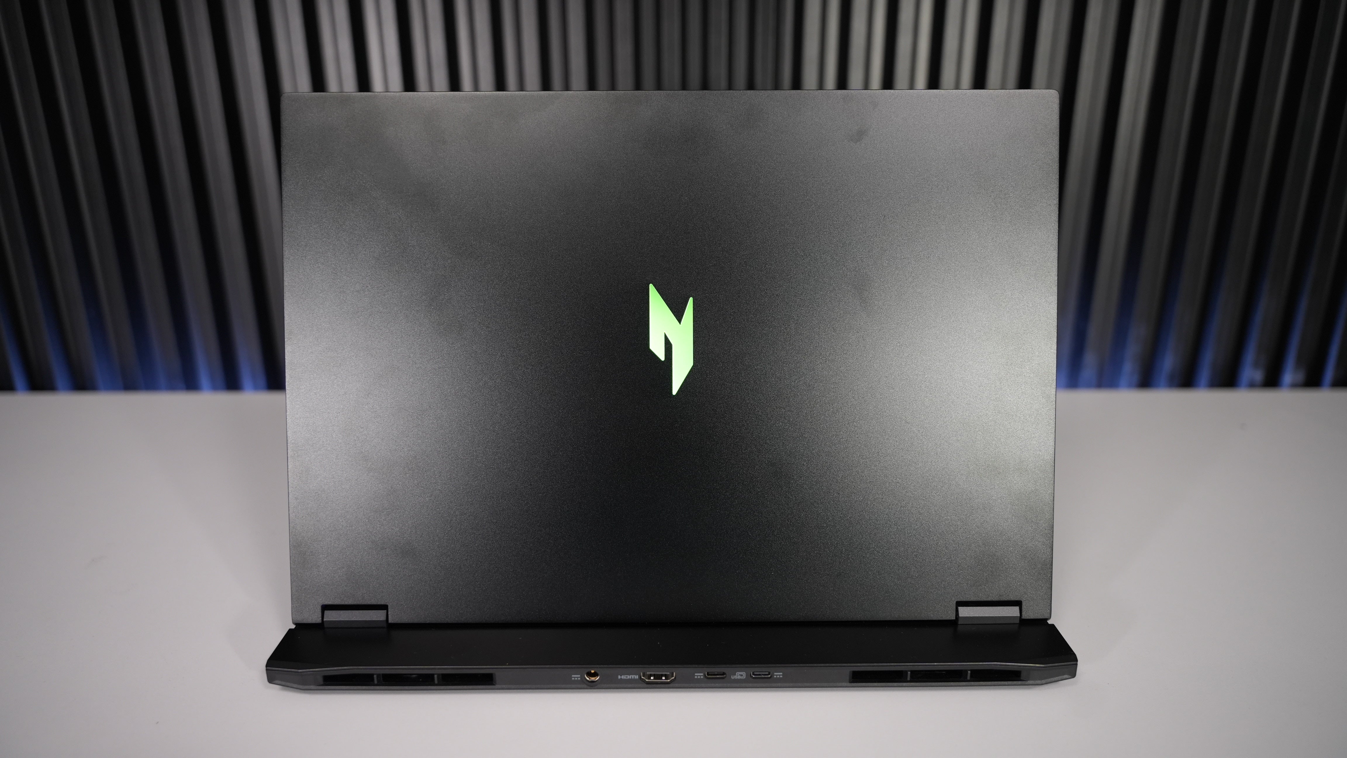 Ryzen AI 7 350 + RTX 5060 Gaming Laptop