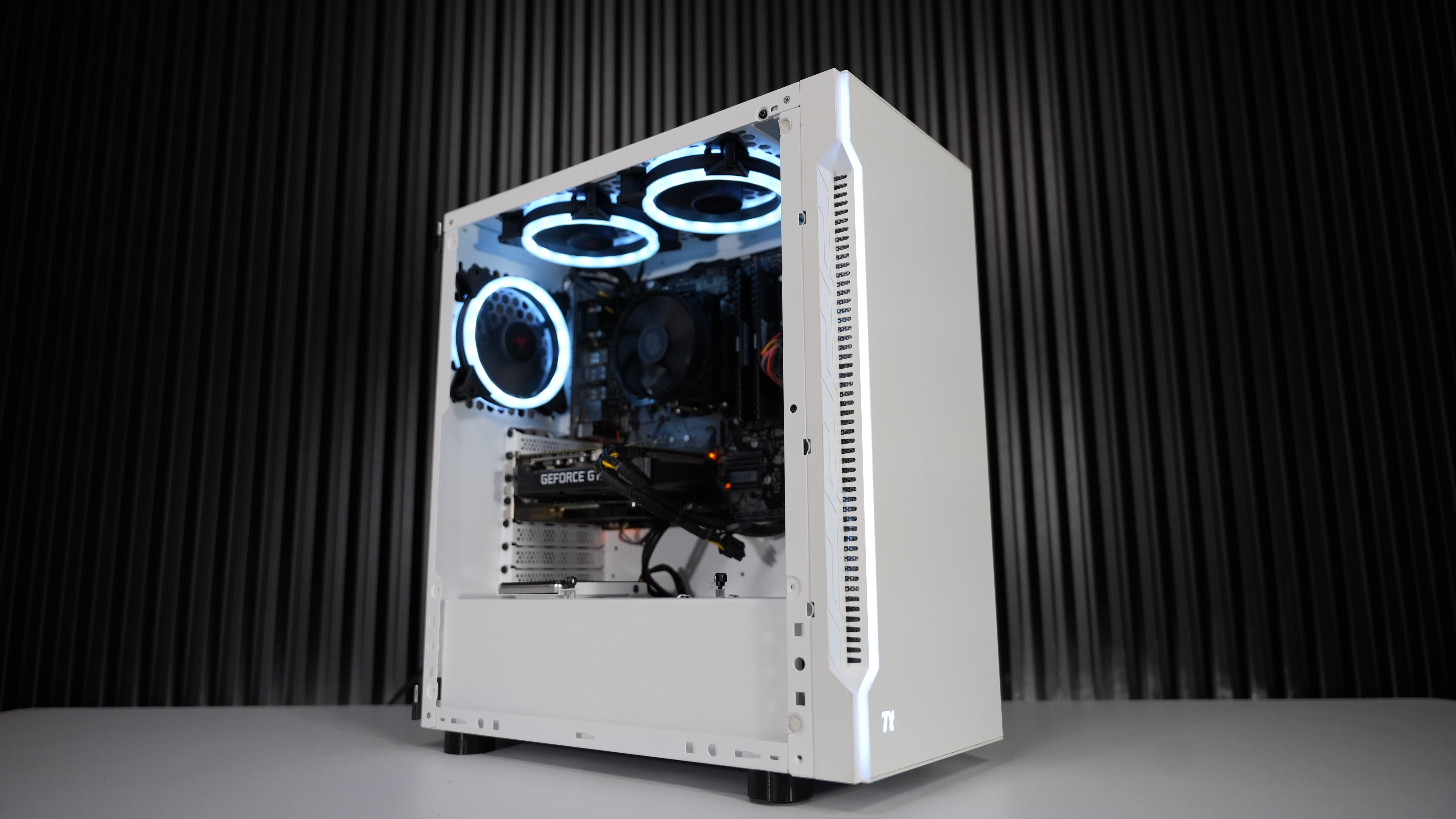 Ryzen 5 3600 + GTX 1660 Super Gaming PC