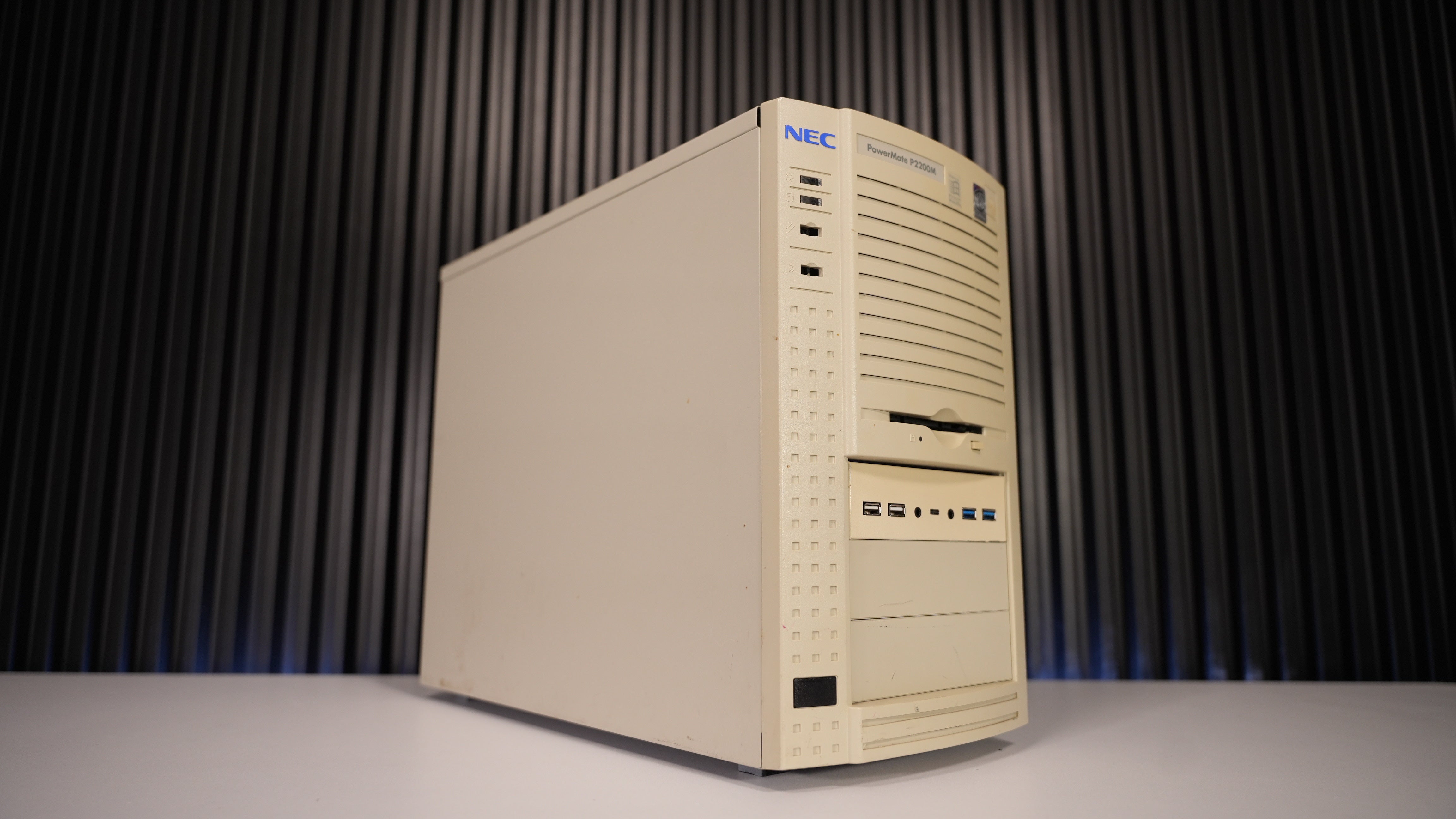 Ryzen 5 9600X + RTX 4060 Sleeper Gaming PC