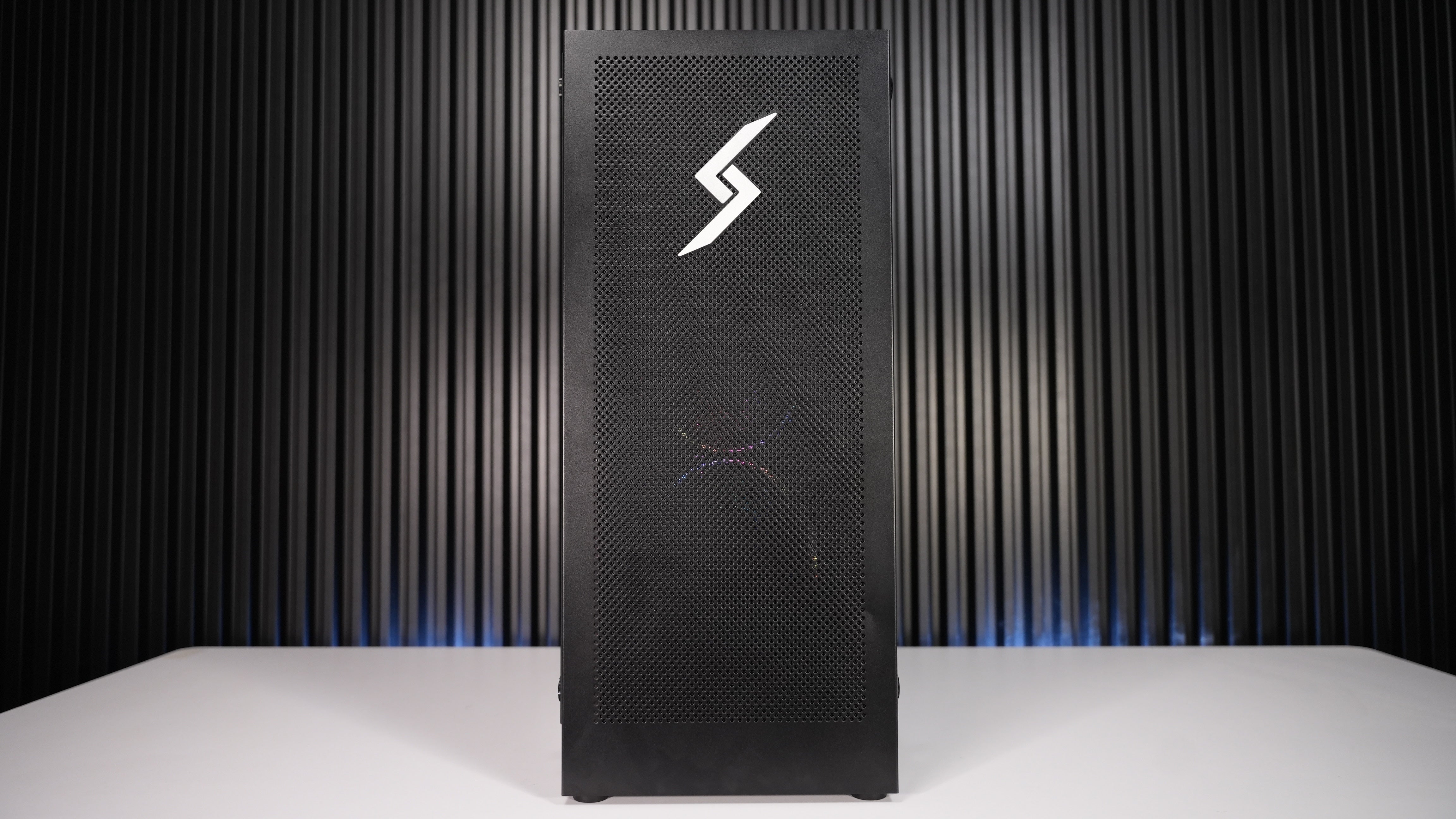 Ryzen 7 9800X3D + RTX 5090 Gaming/Streaming PC