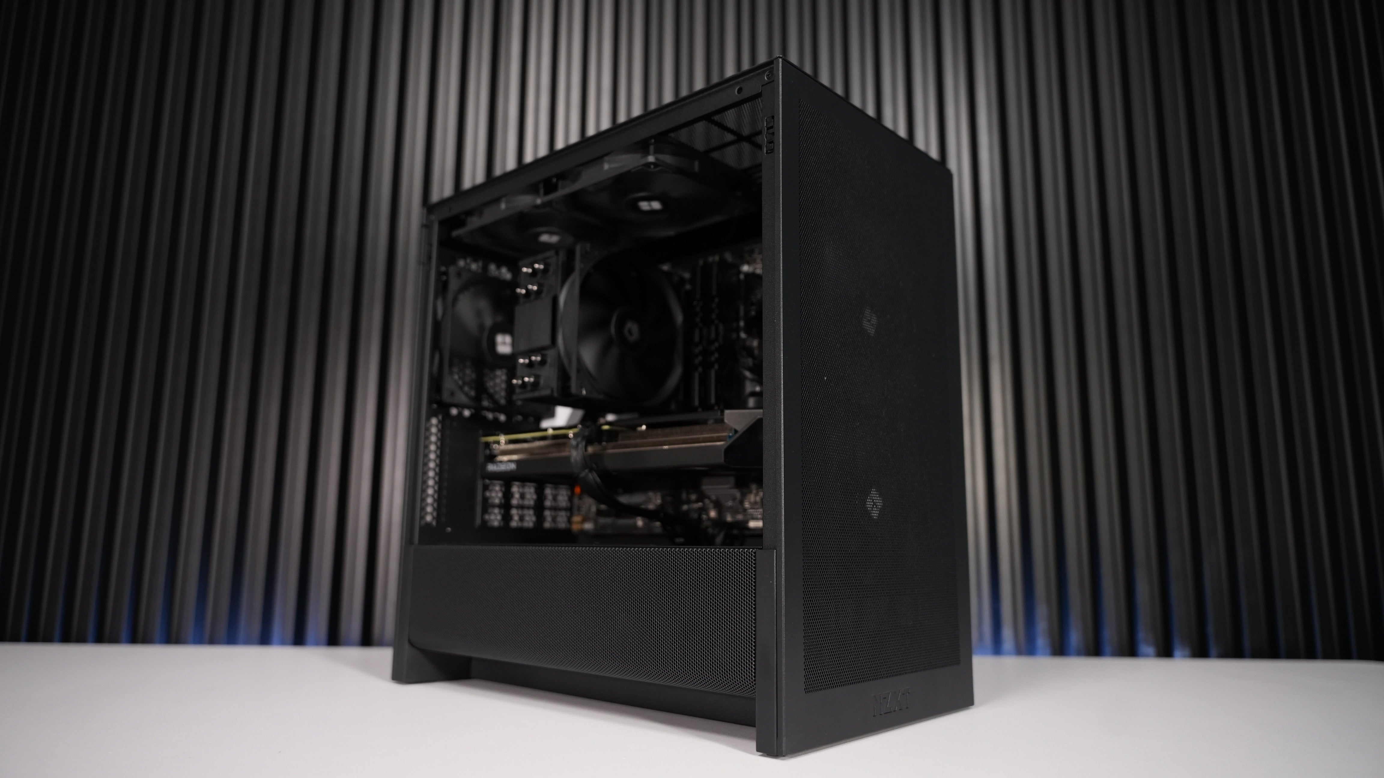 Intel i5 12600KF + RX 9060XT Gaming PC